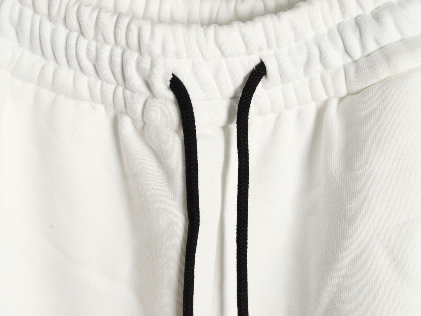 Ch**me He**ts shorts