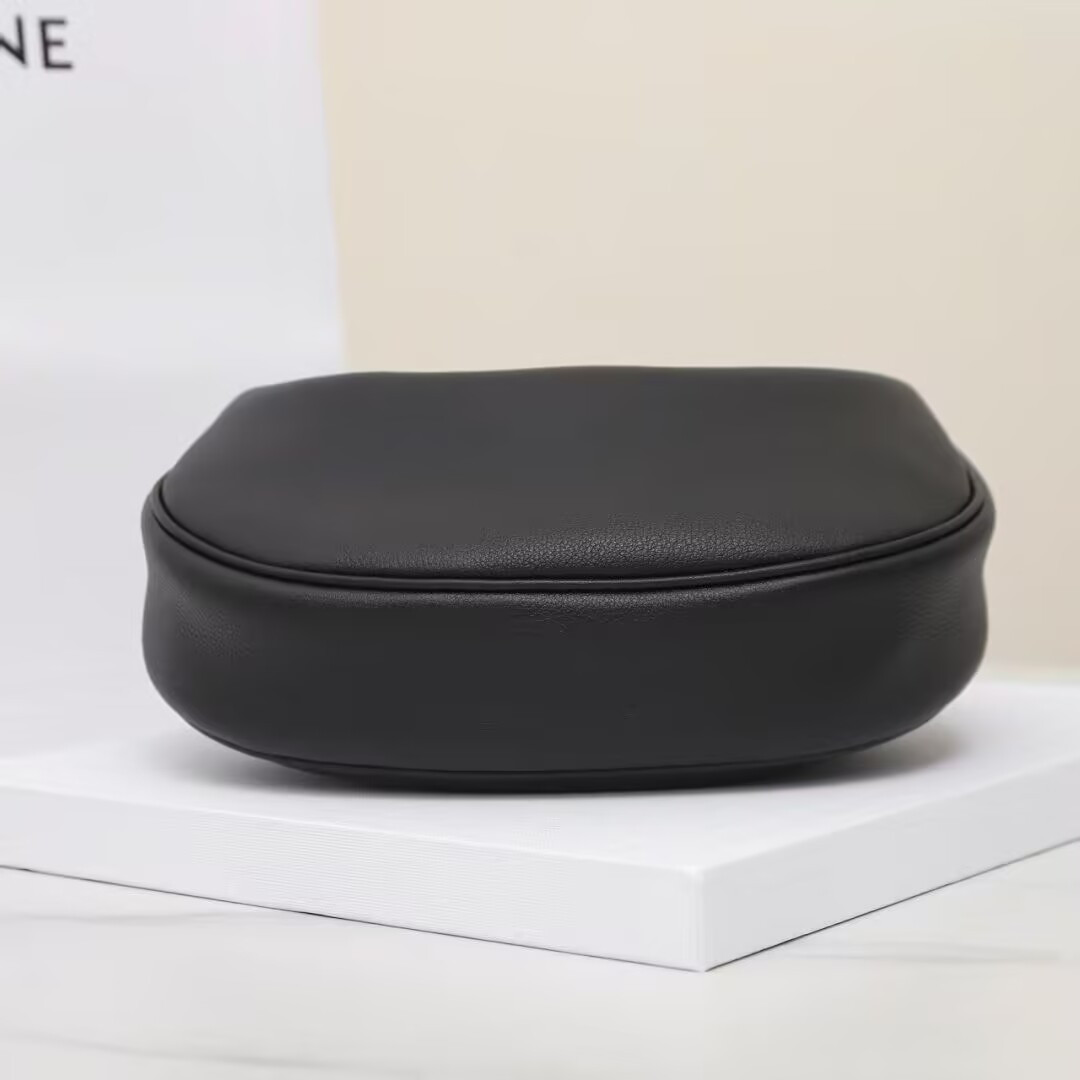 Ce**e teen Ce**e lulu in grained calfskin 21x24x5cm