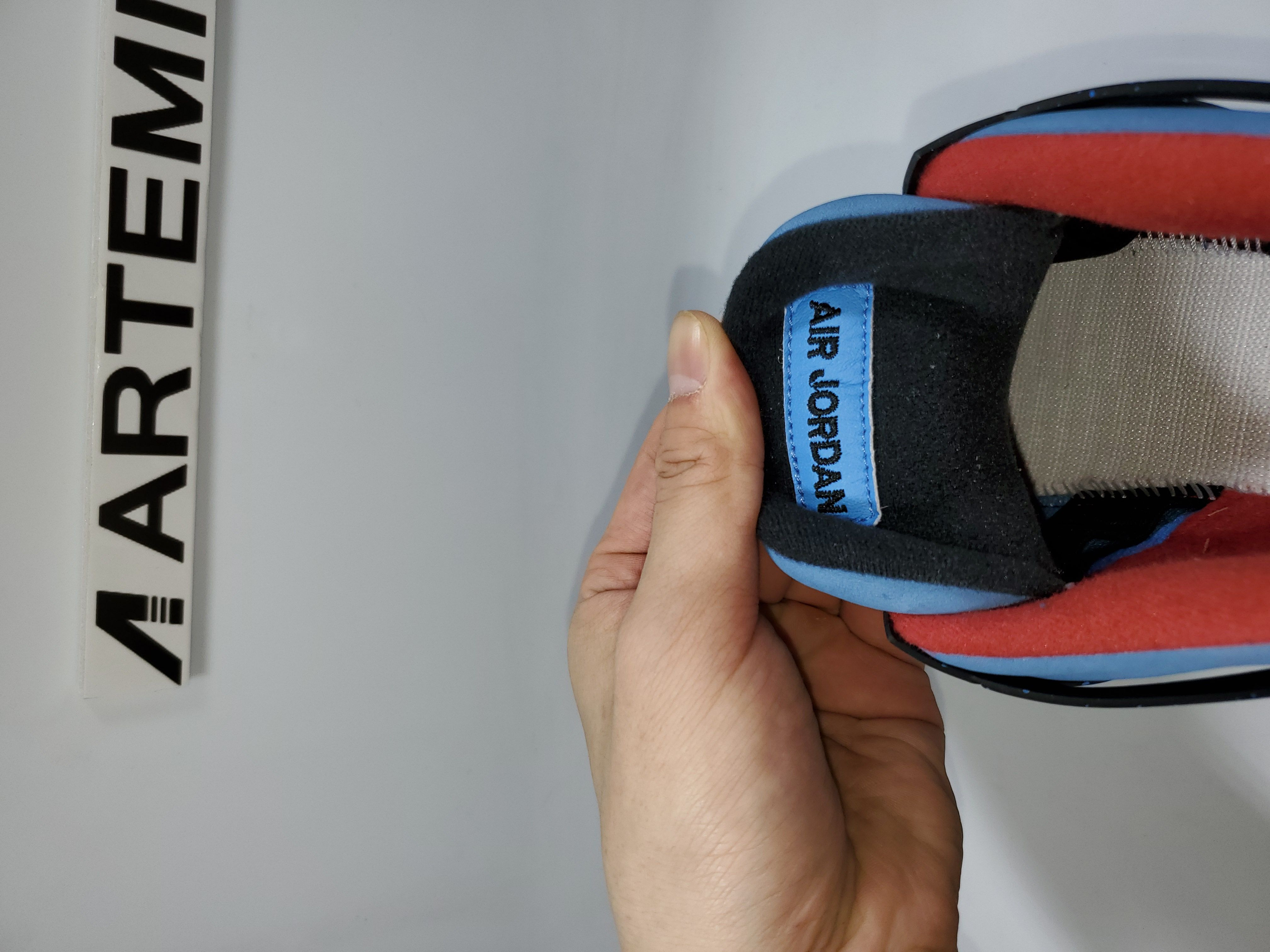 Air Jordan 4 Retro Travis Scott Cactus Jack