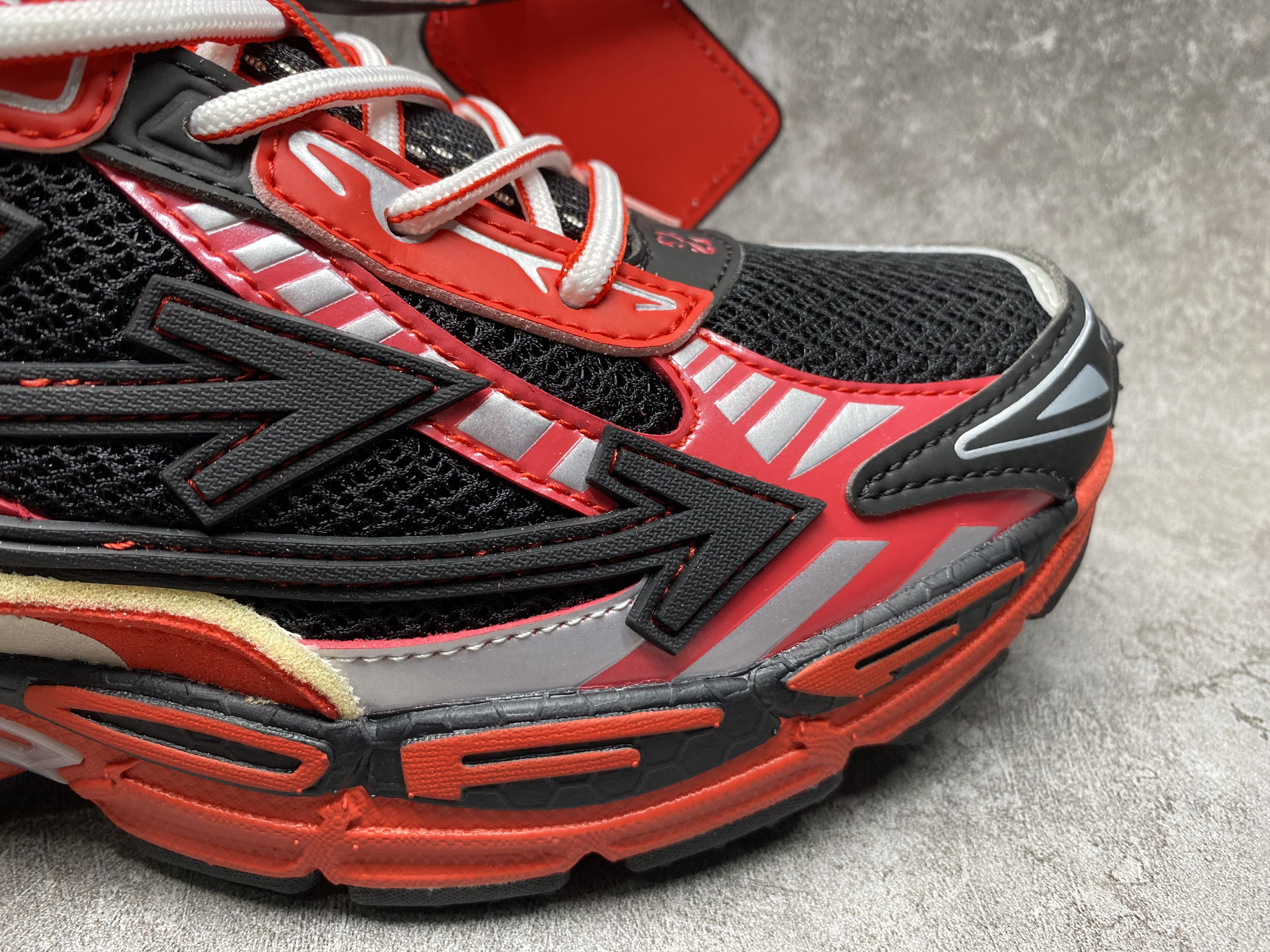 UA Off-White "BE RIGHT BACK"