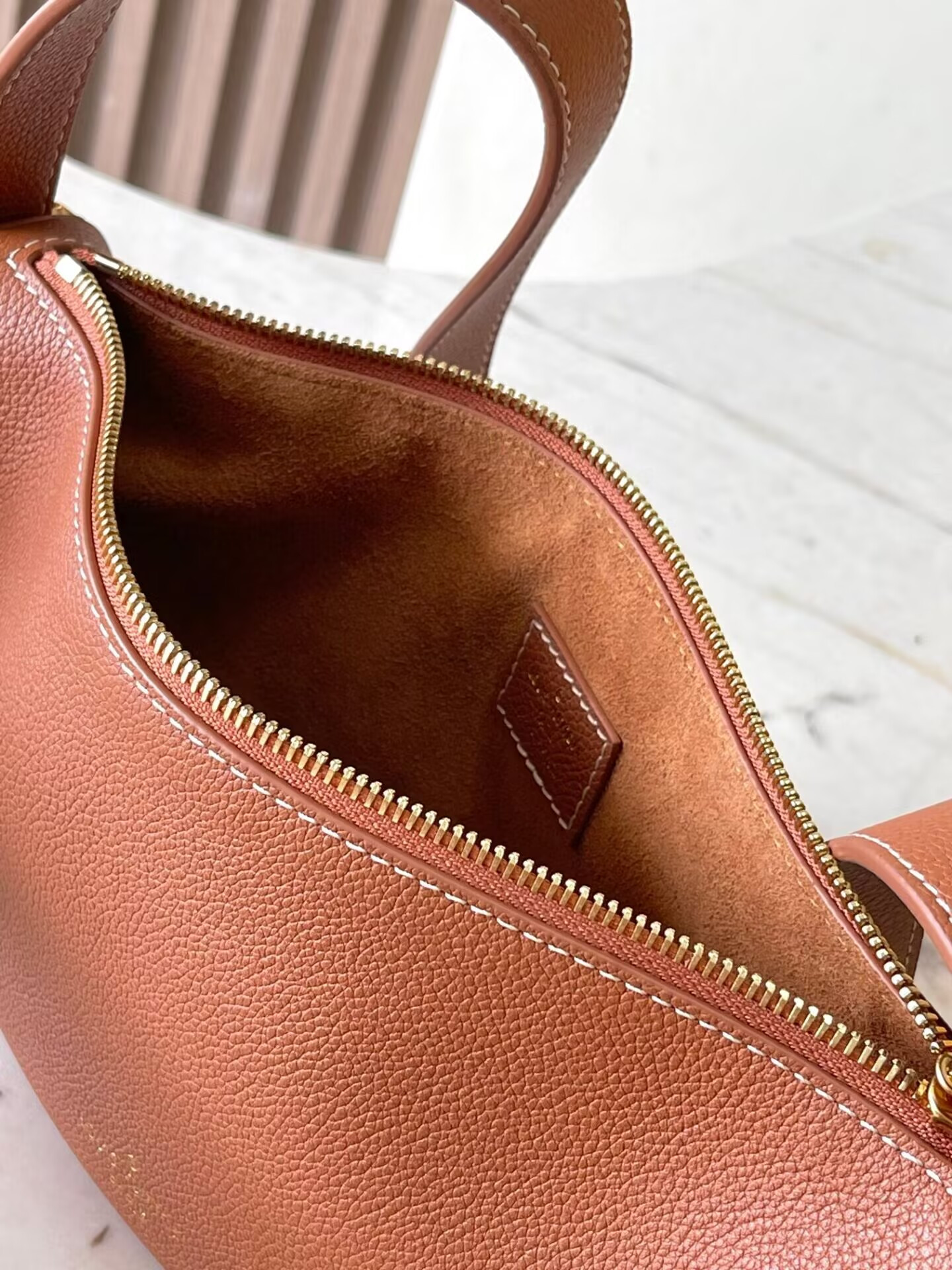 LV Low Key Bumbag M83546 28x13x5.5cm