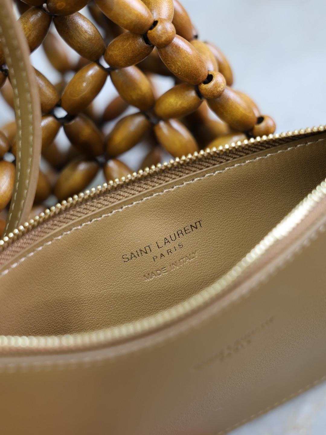 Y*L le 5 à 7 wood beads 23x22x8.5cm