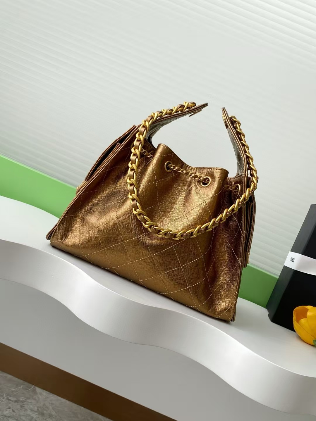 Ch*el 25c bucket bag 26x30x14cm