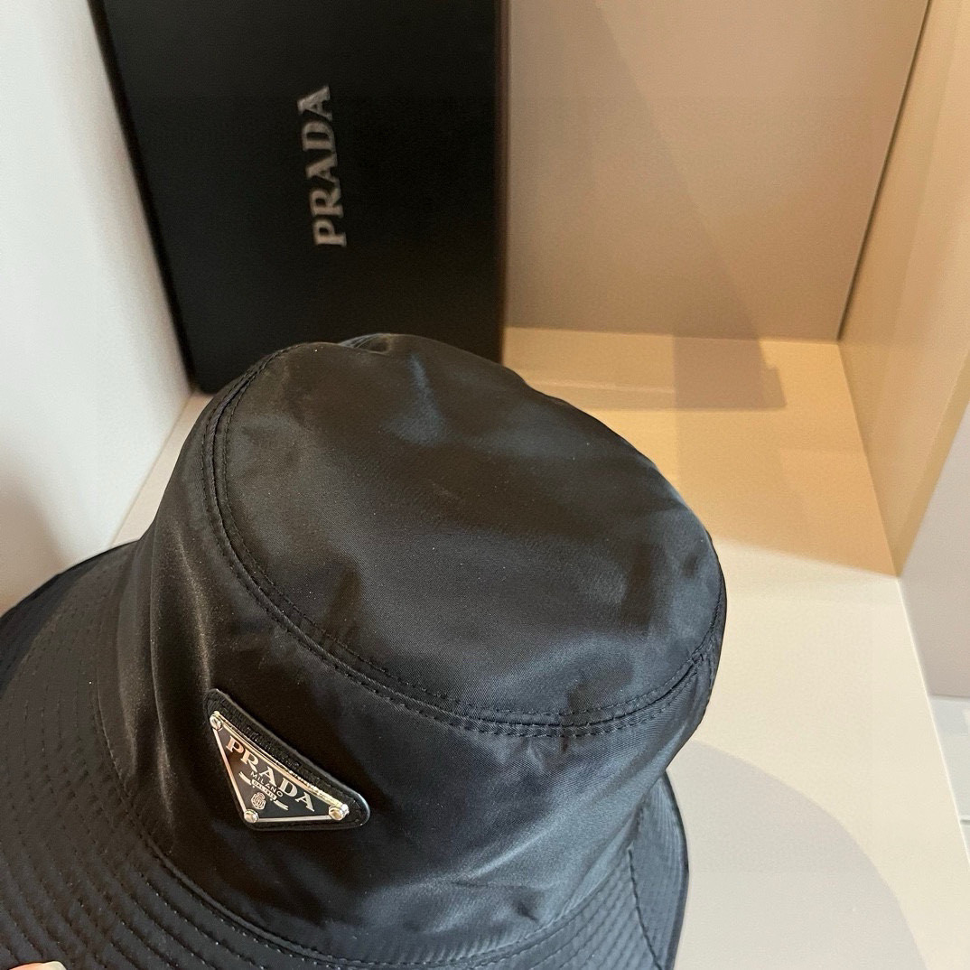 Pra*a re-nylon bucket hat