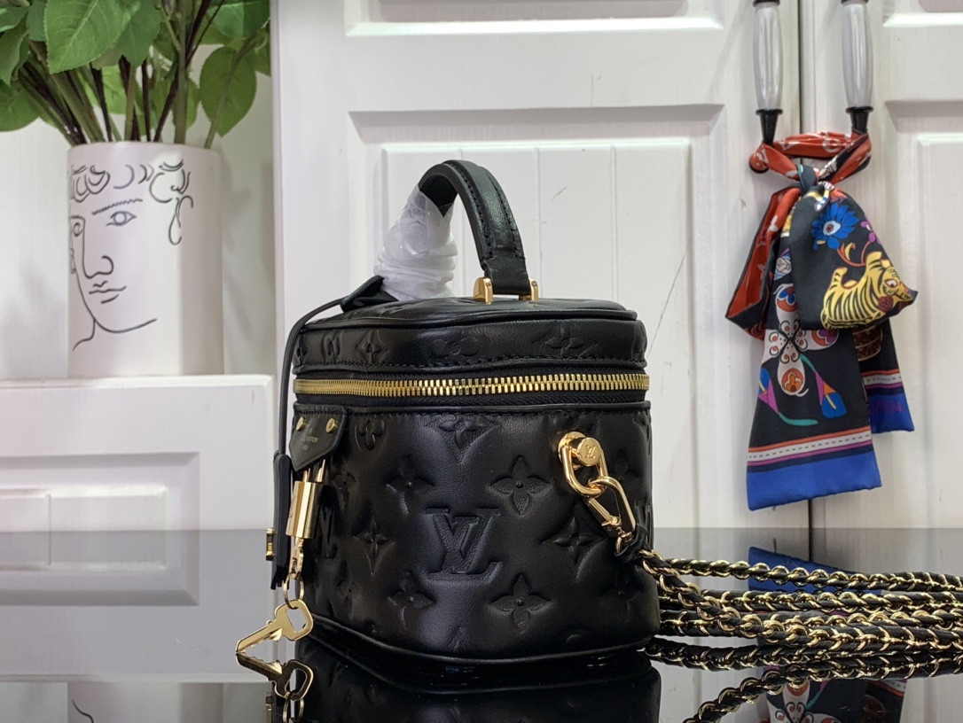 LV Vanity PM M25123 19x13x11cm
