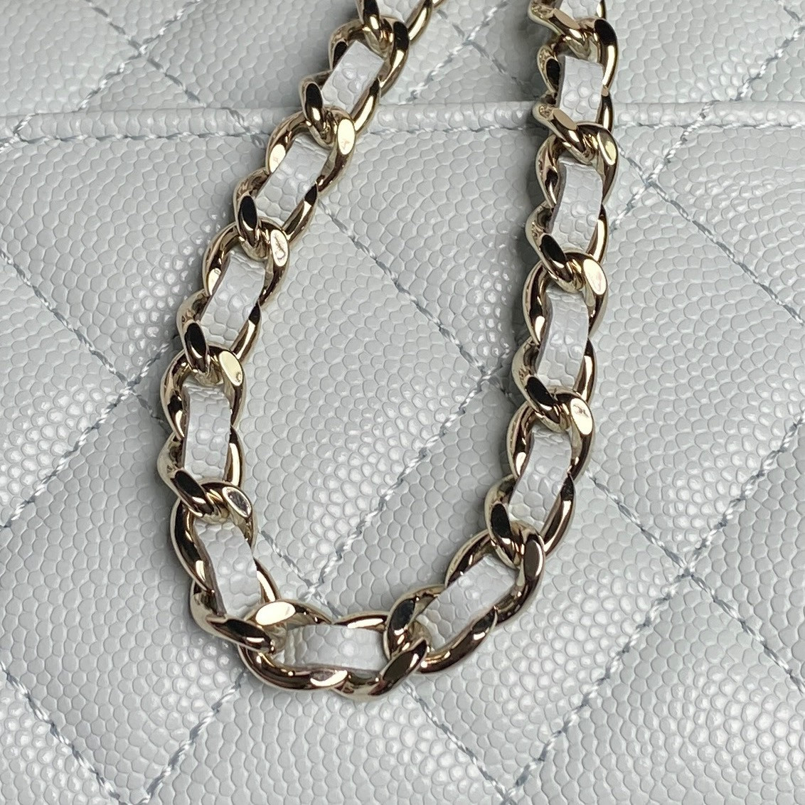 Ch*el kelly 23p 19x10x4.5cm