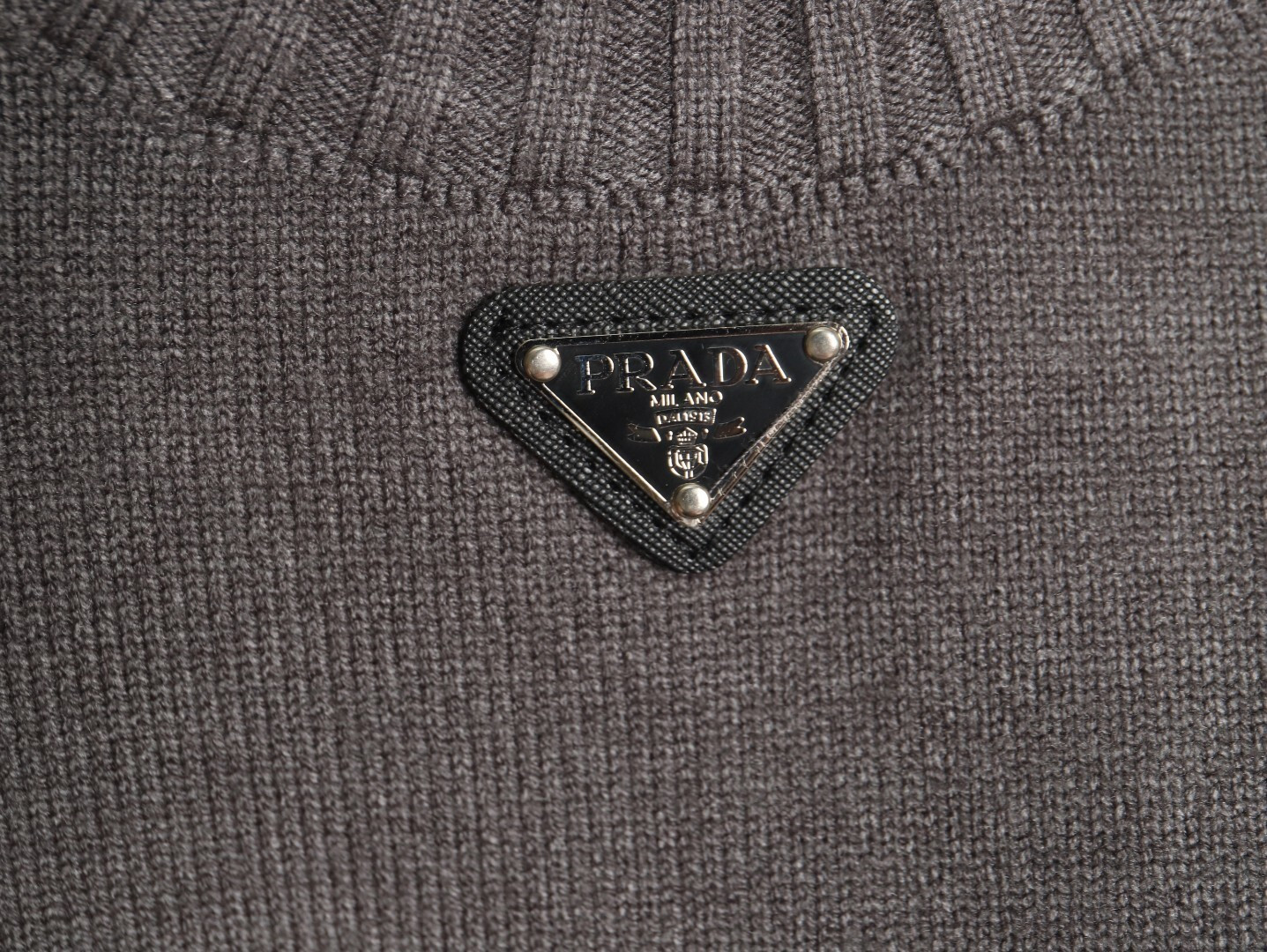 Pra*a prd 24fw knitting sweaters