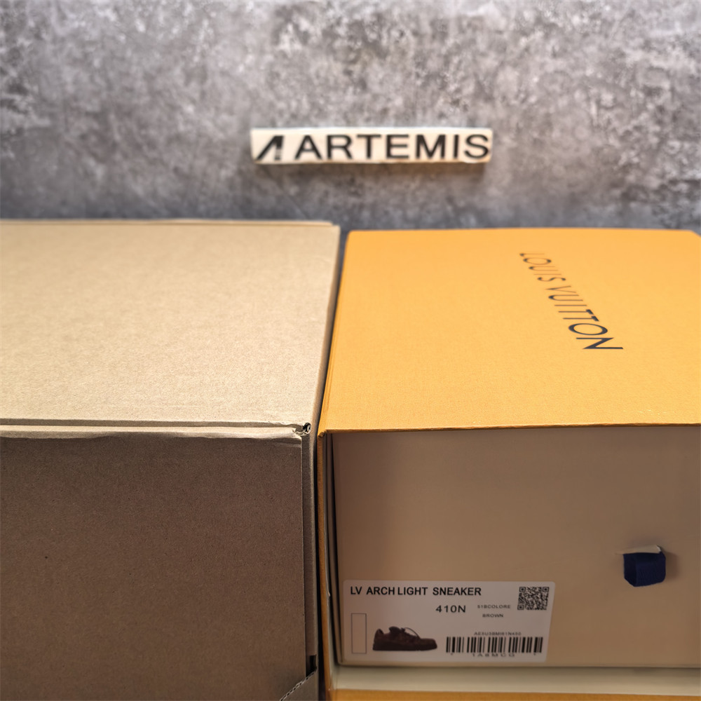 UA LV Trainer Sneaker