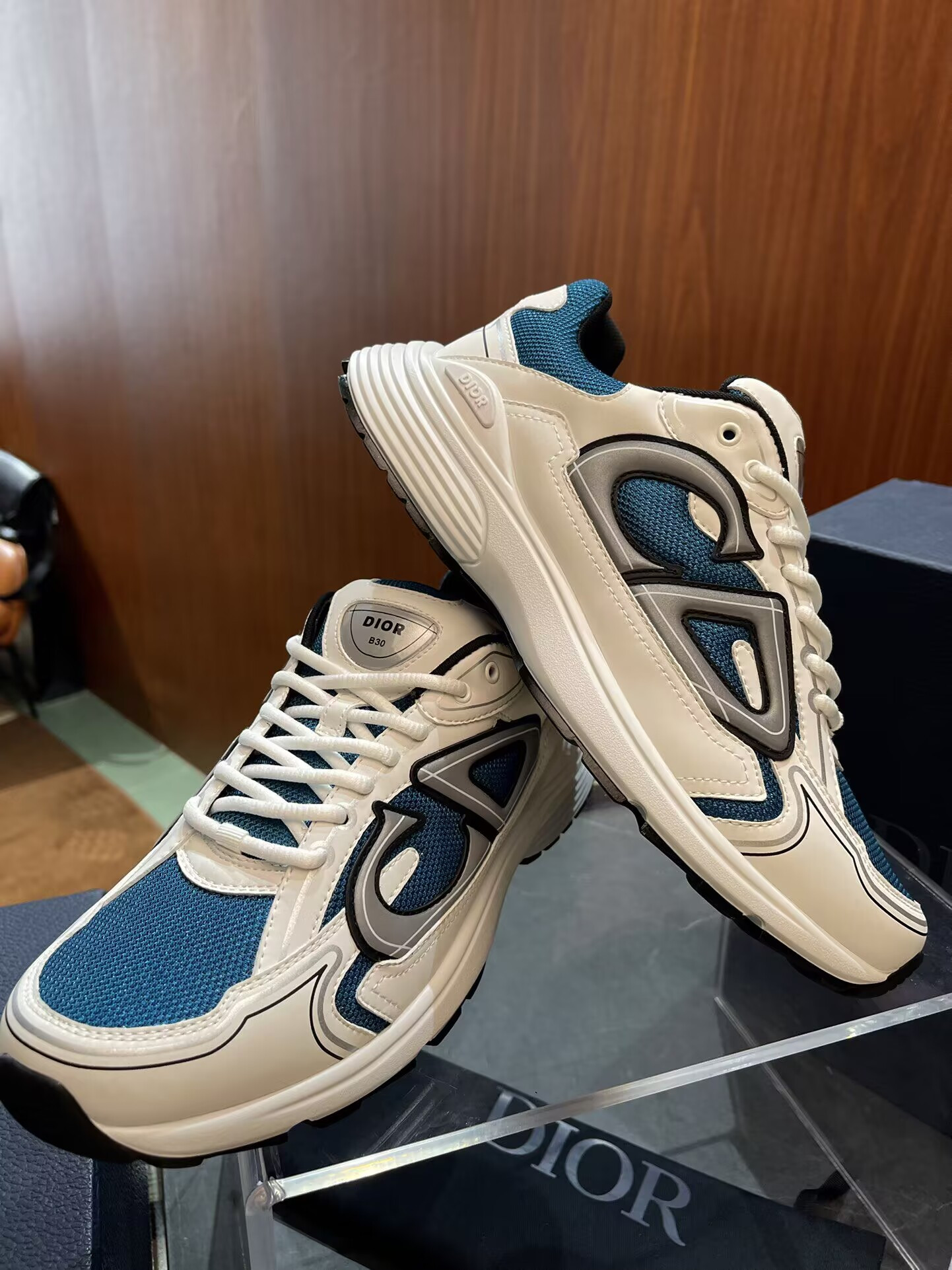 ua D*or b30 sneakers