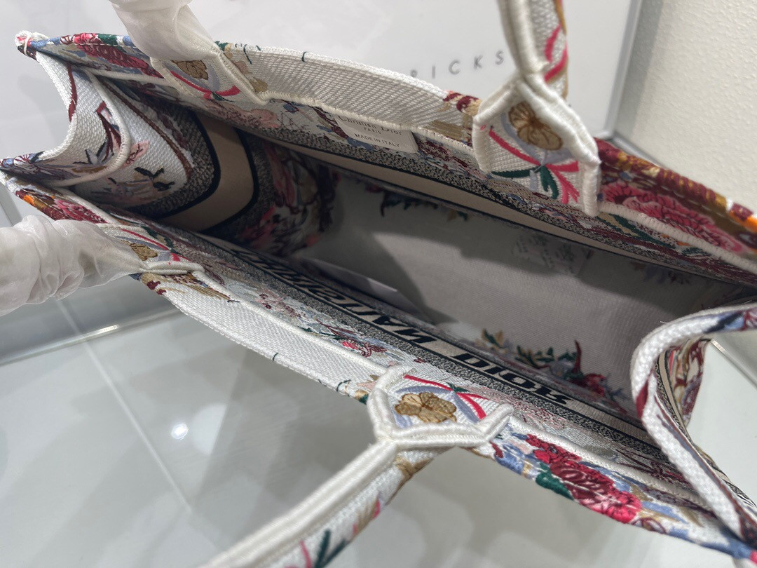 medium D*or book tote white multicolor dragon zodiac embroidery 36 x 27.5 x 16.5 cm