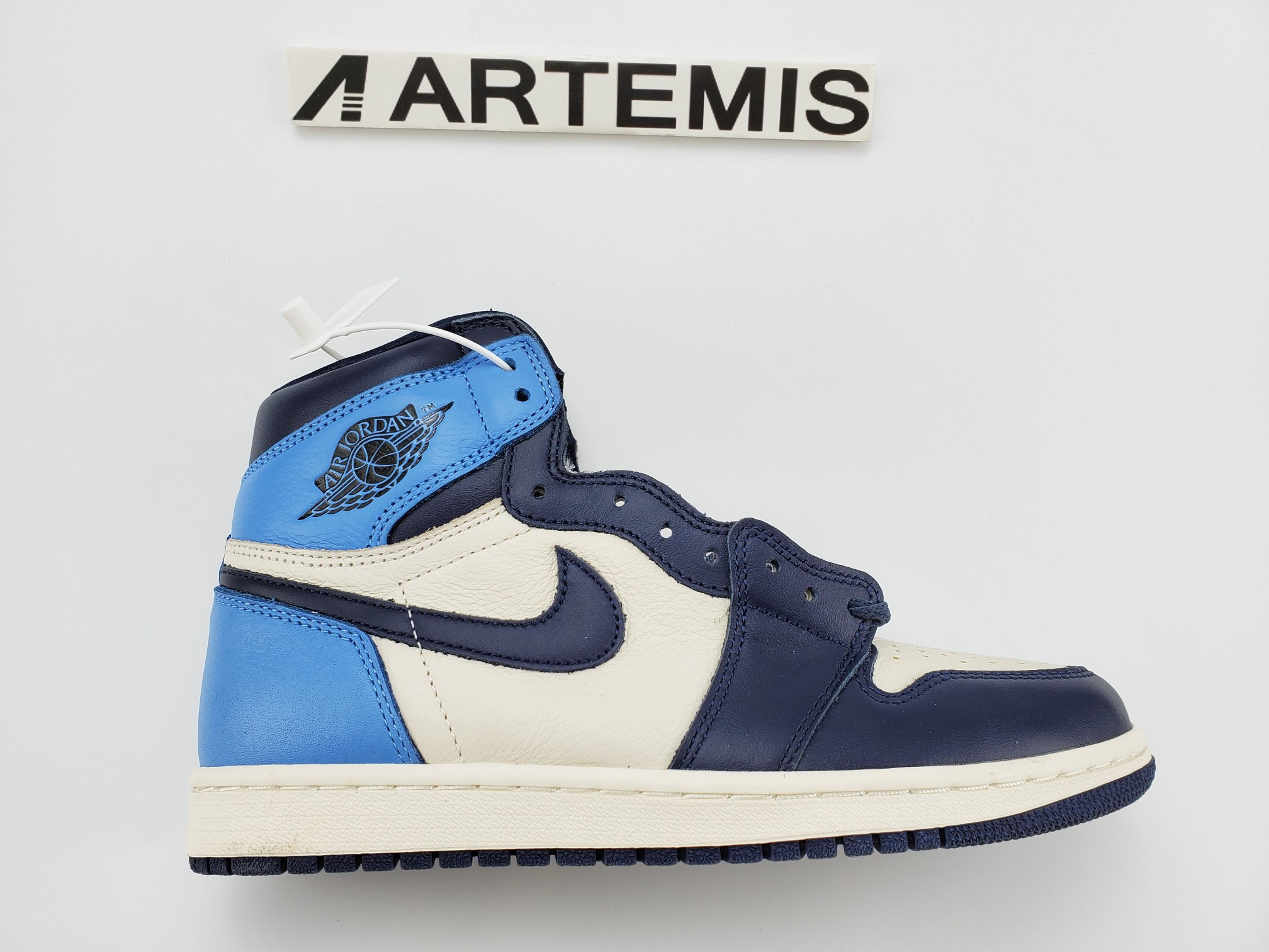 Air Jordan 1 Retro High "Obsidian Blue"