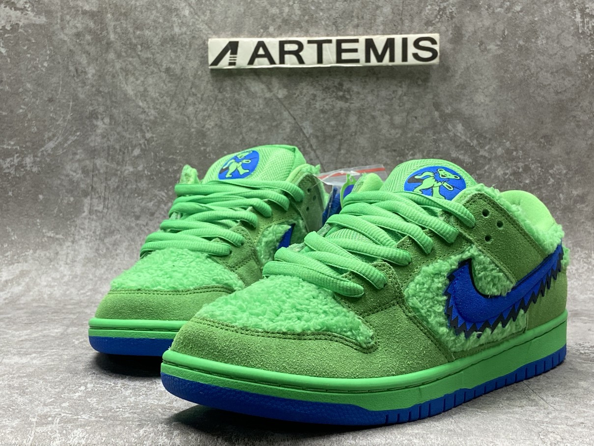 Grateful Dead x Nike SB Dunk Low Green Bear