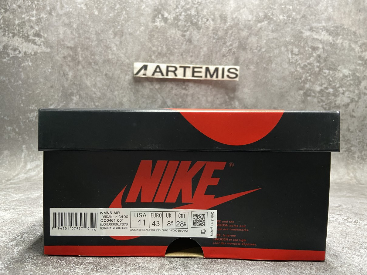 Air Jordan 1 Retro High Silver Toe