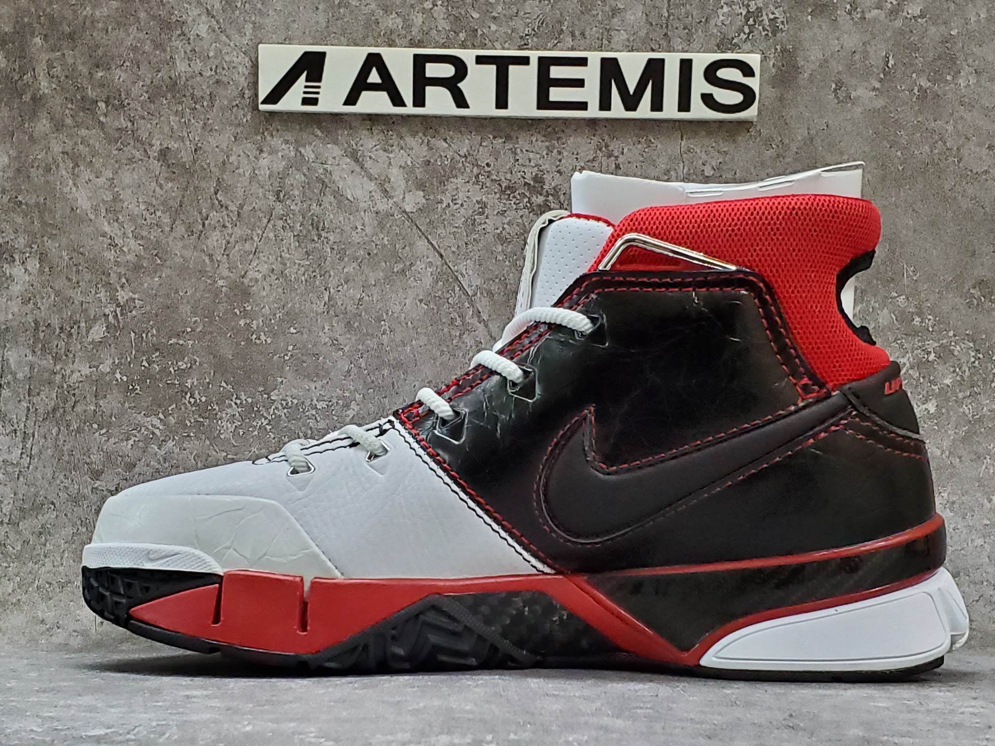 Nike Kobe 1 Protro White Black Red (All Star)