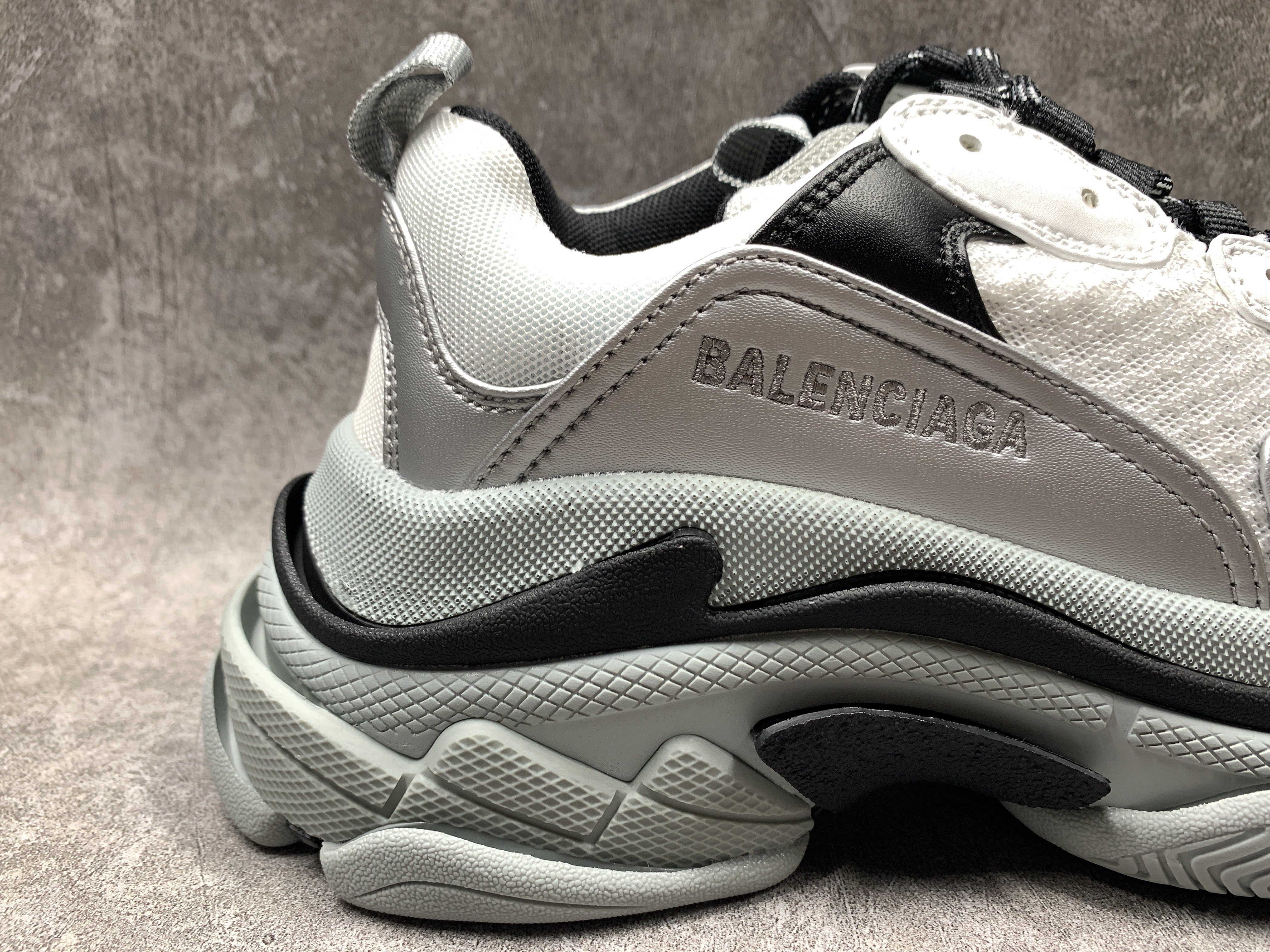 Balenciga Triple S Black Silver