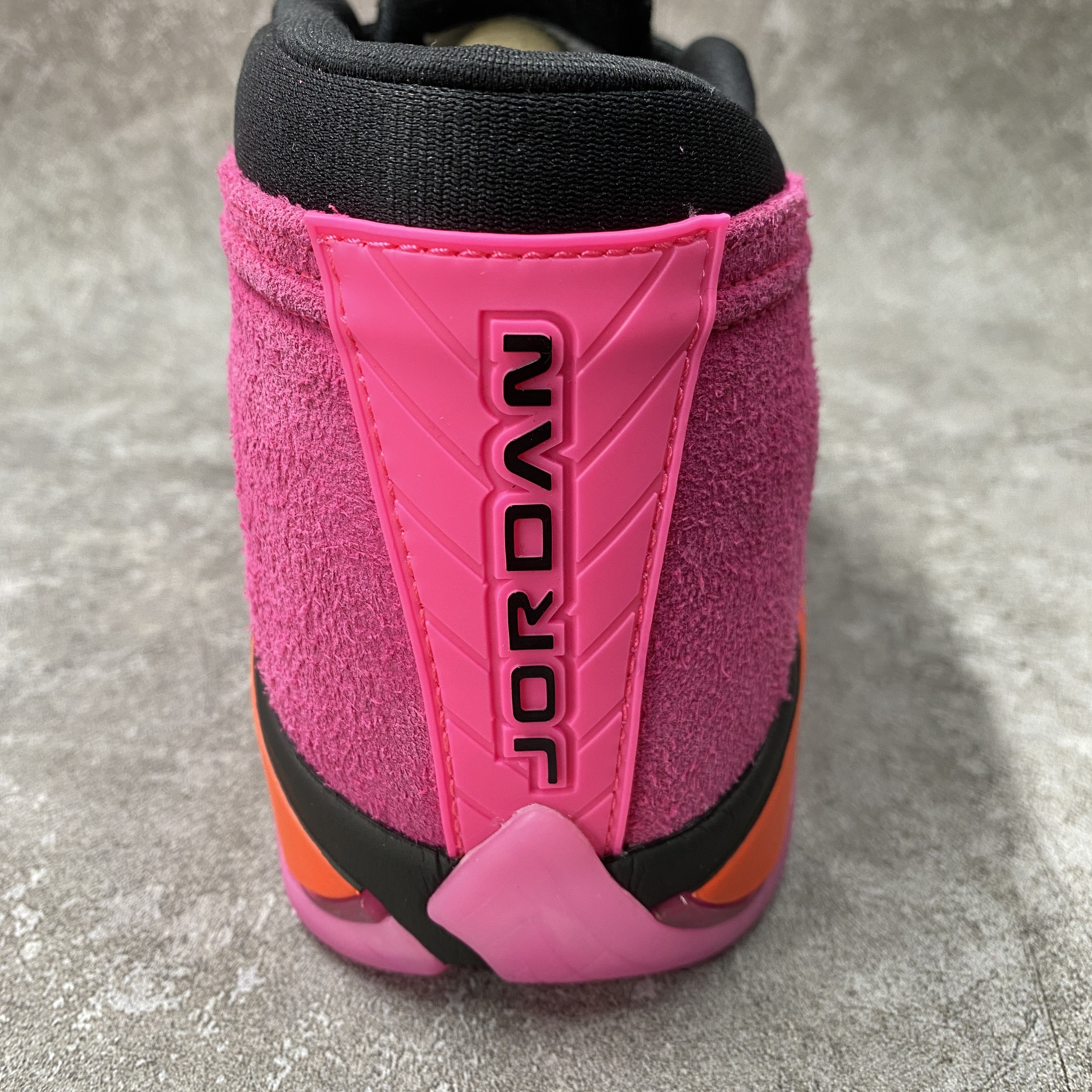 Air Jordan 14 Retro Low Shocking Pink