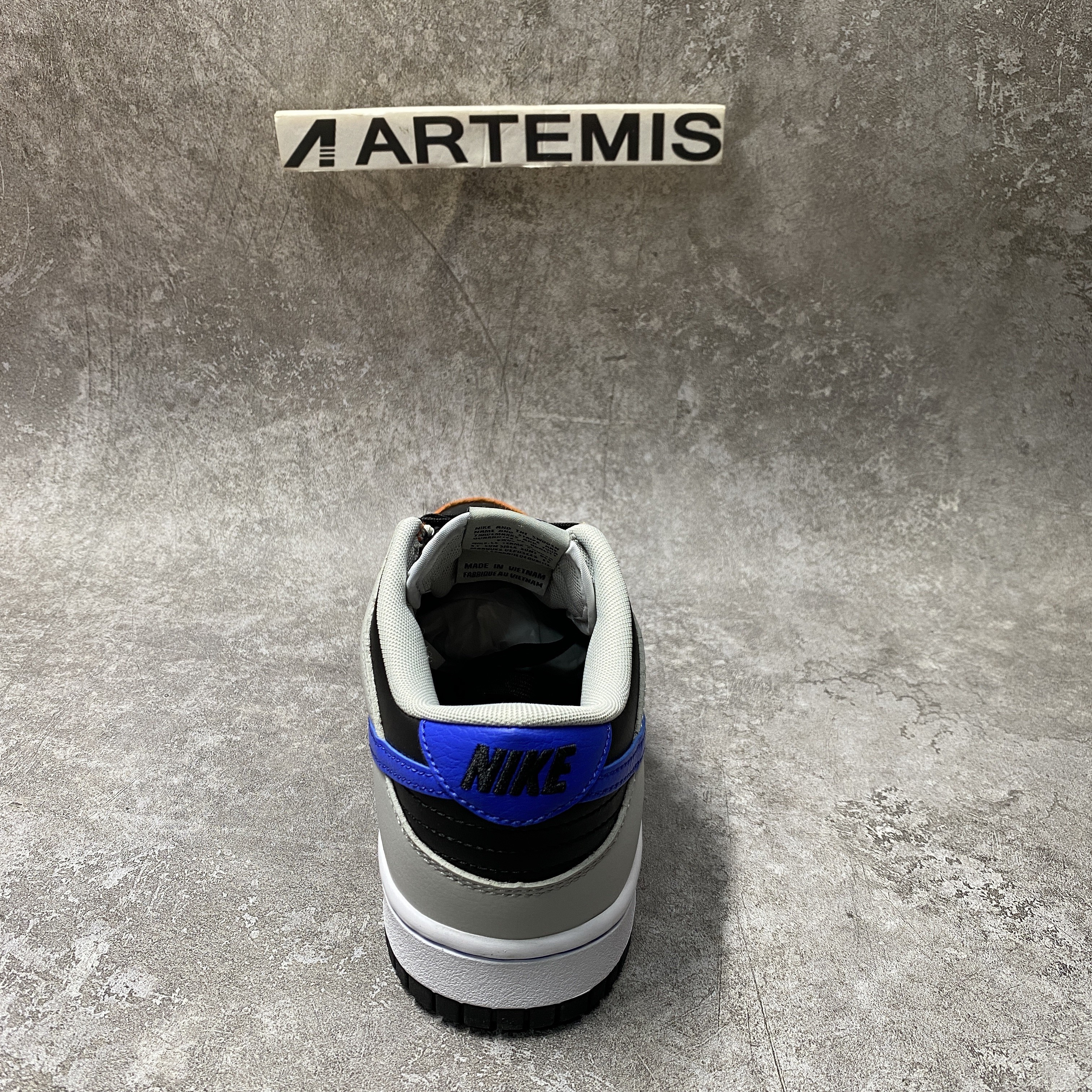 Nike Dunk Low EMB NBA 75th Anniversary Knicks