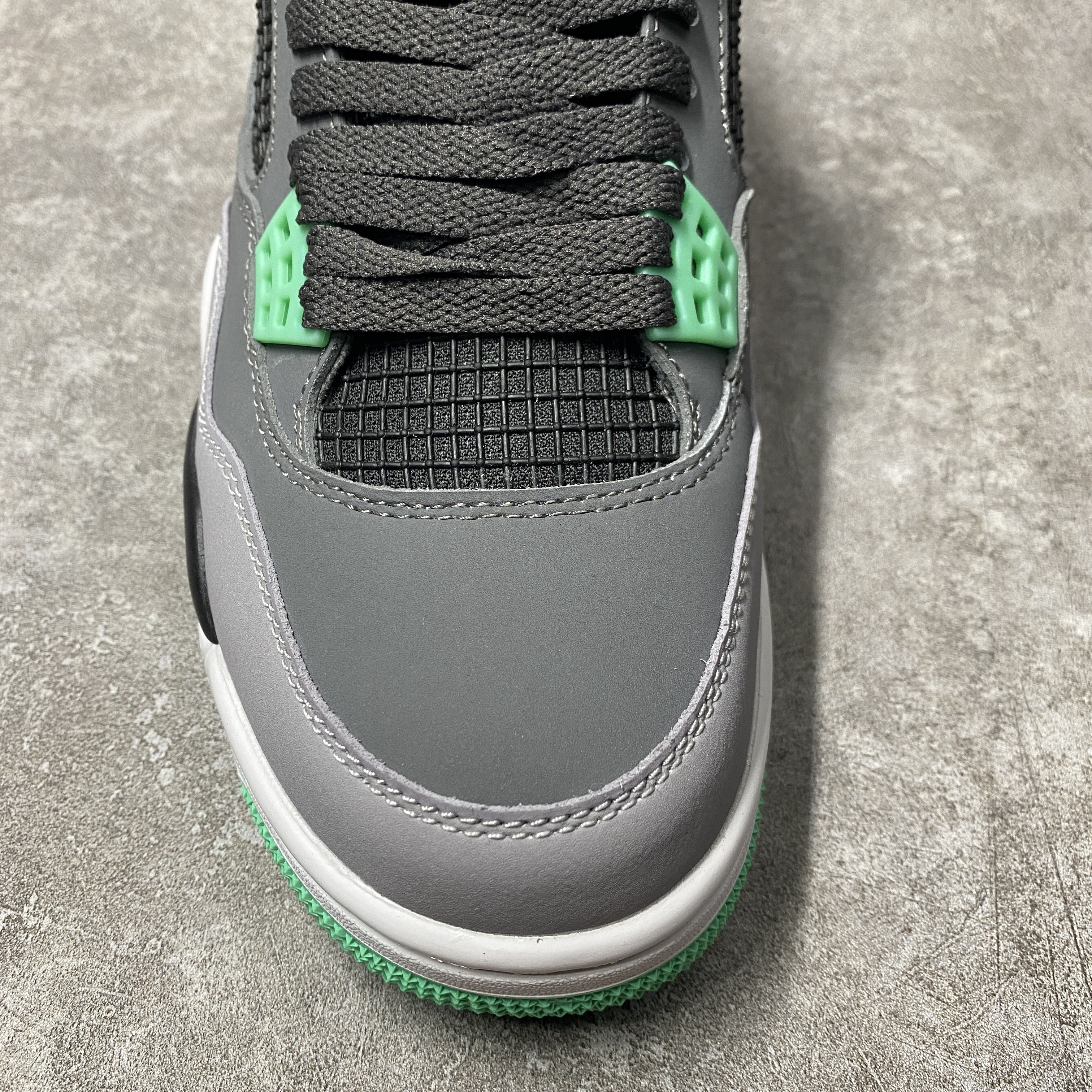 Air Jordan 4 Retro Green Glow