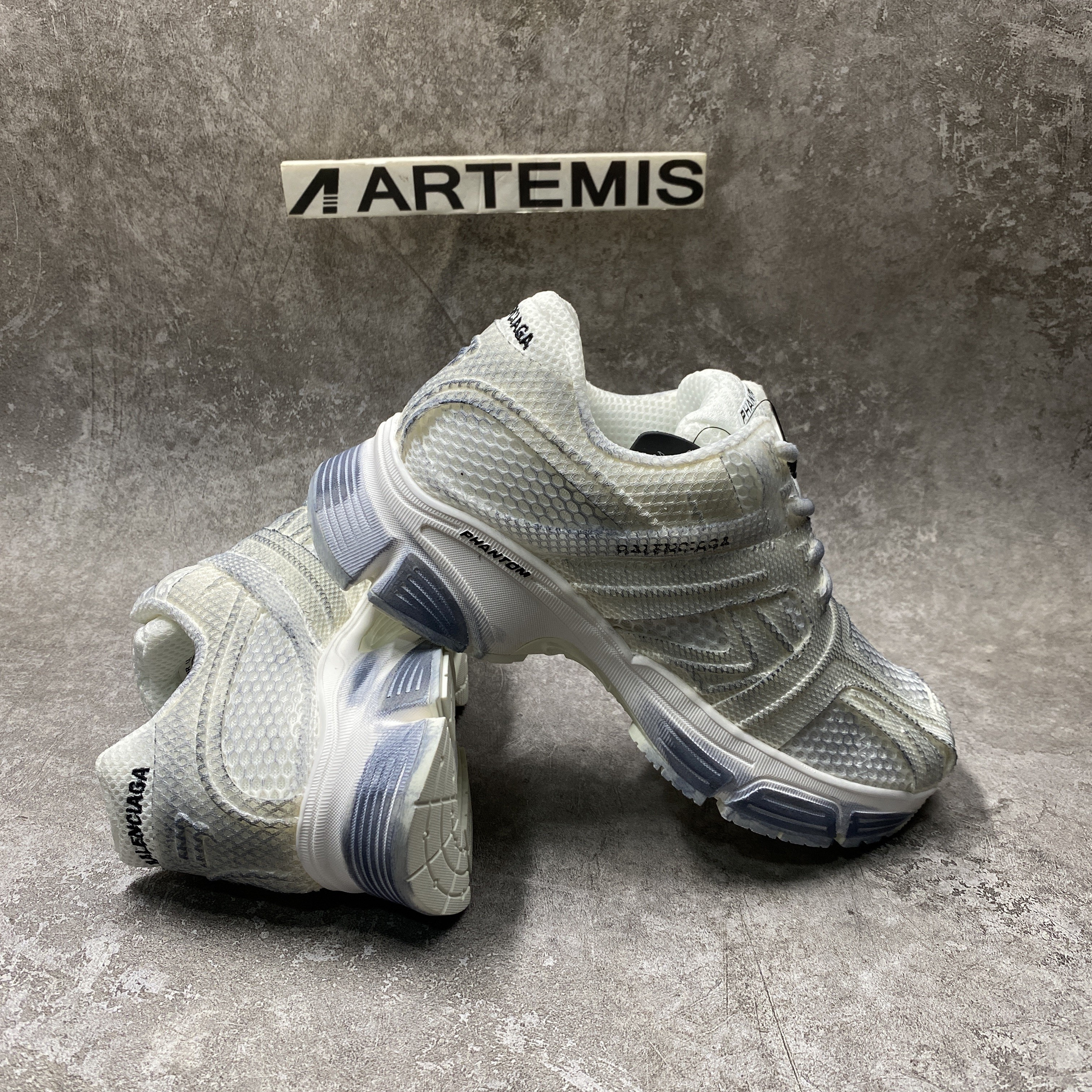 Balenciga Phantom Trainers Washed White