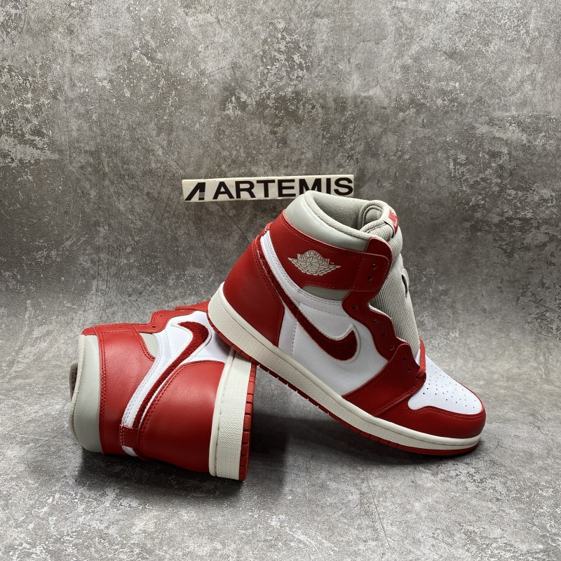 Air Jordan 1 High OG Newstalgia Chenille