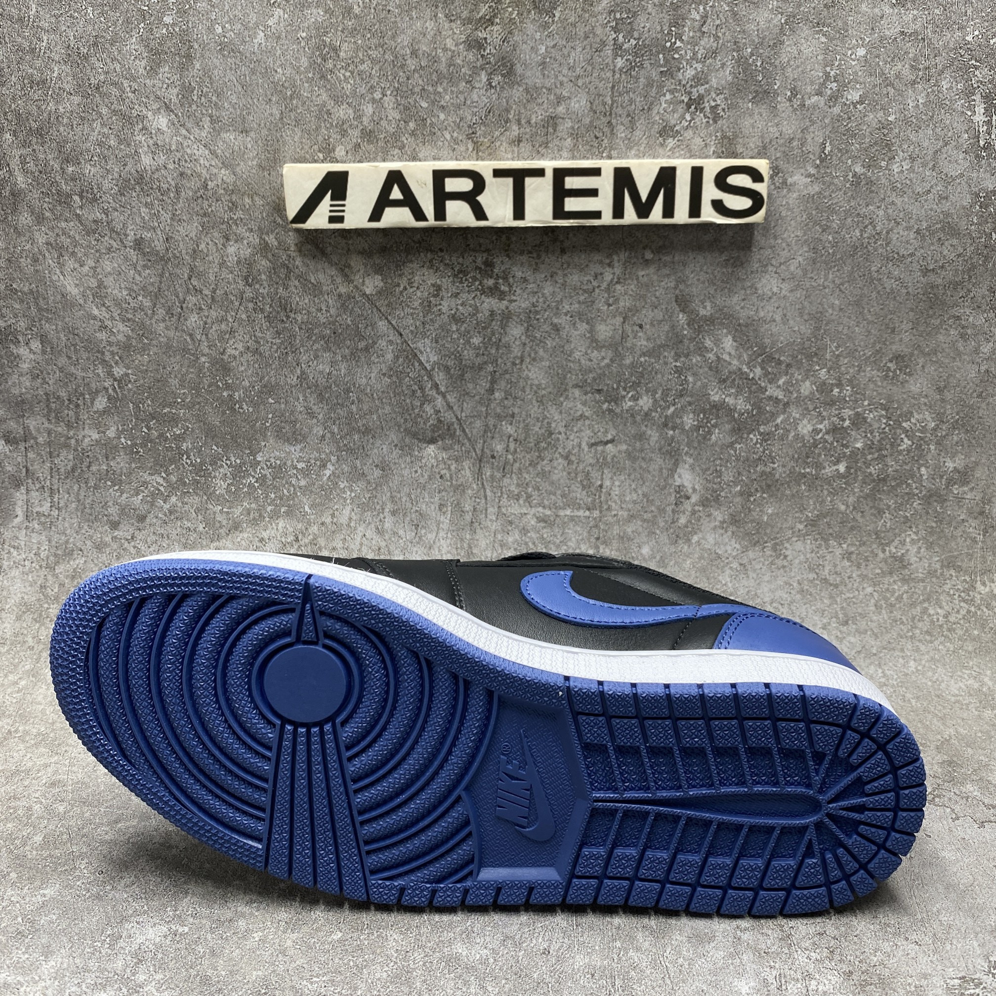 Jordan 1 Retro Low OG Mystic Navy