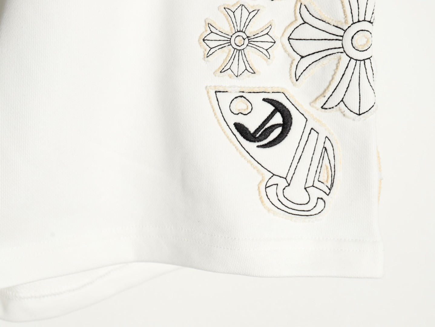 Ch**me He**ts shorts