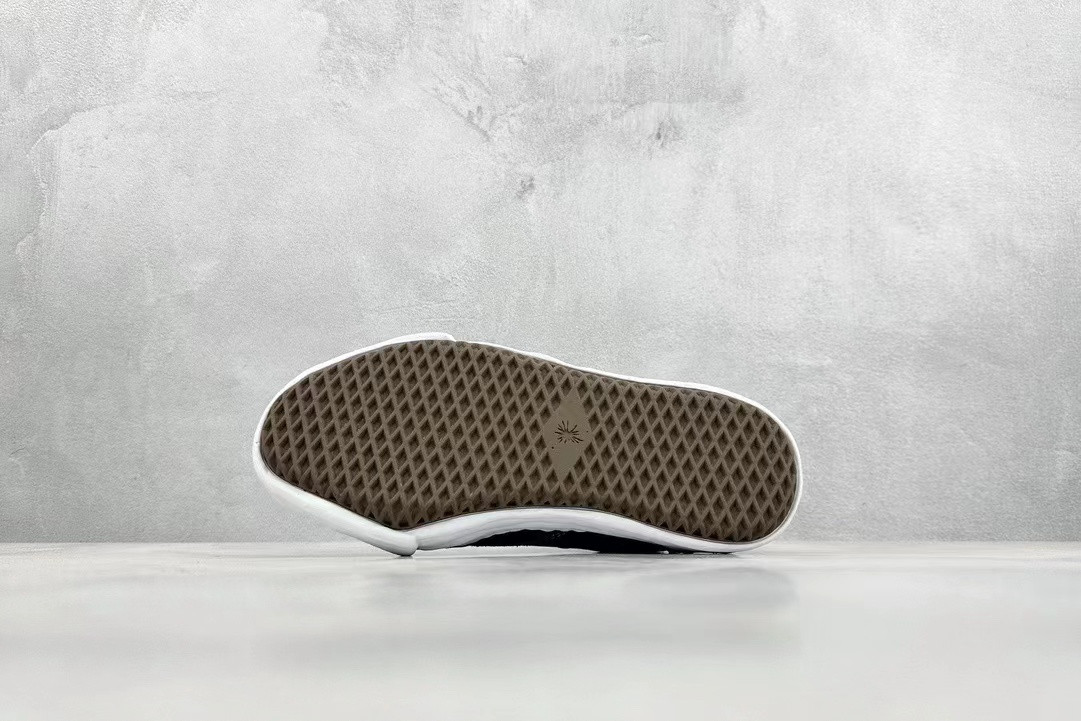 ua Ma*s*n mihara yasuhiro peterson low canvas black