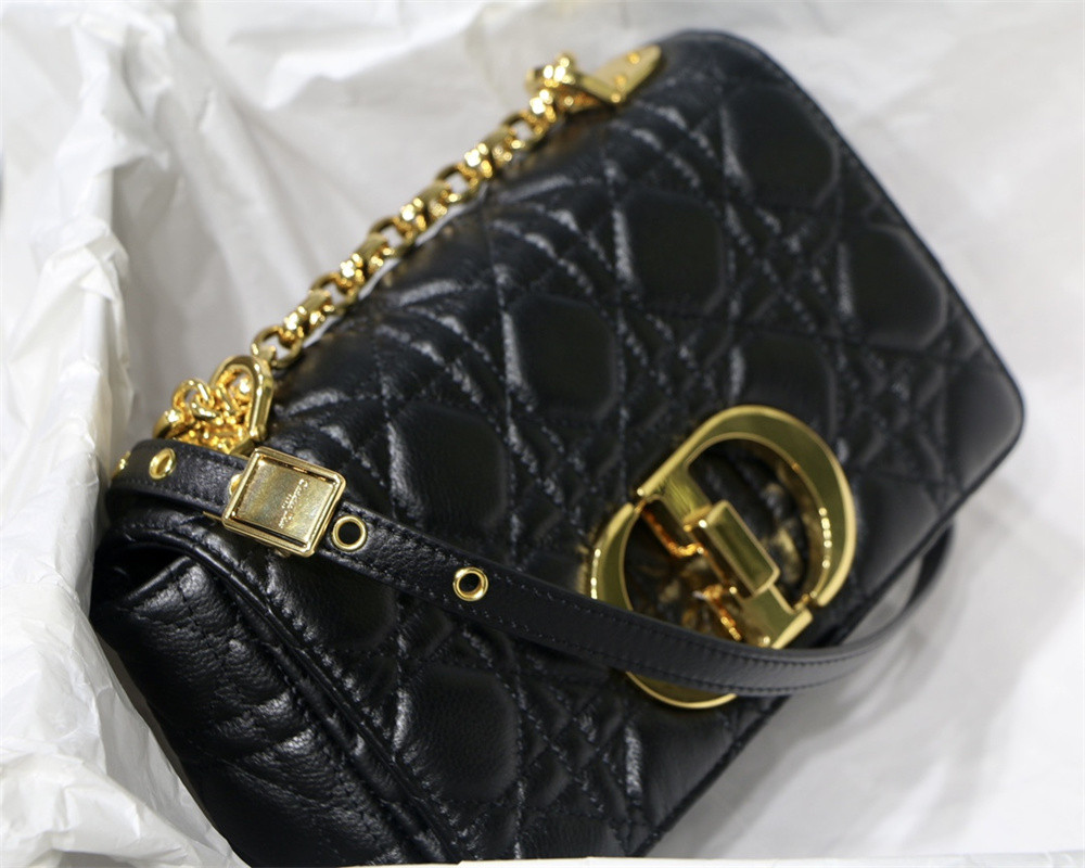 small d*or caro bag black S*pple cannage calfskin 20 x 12 x 7 cm