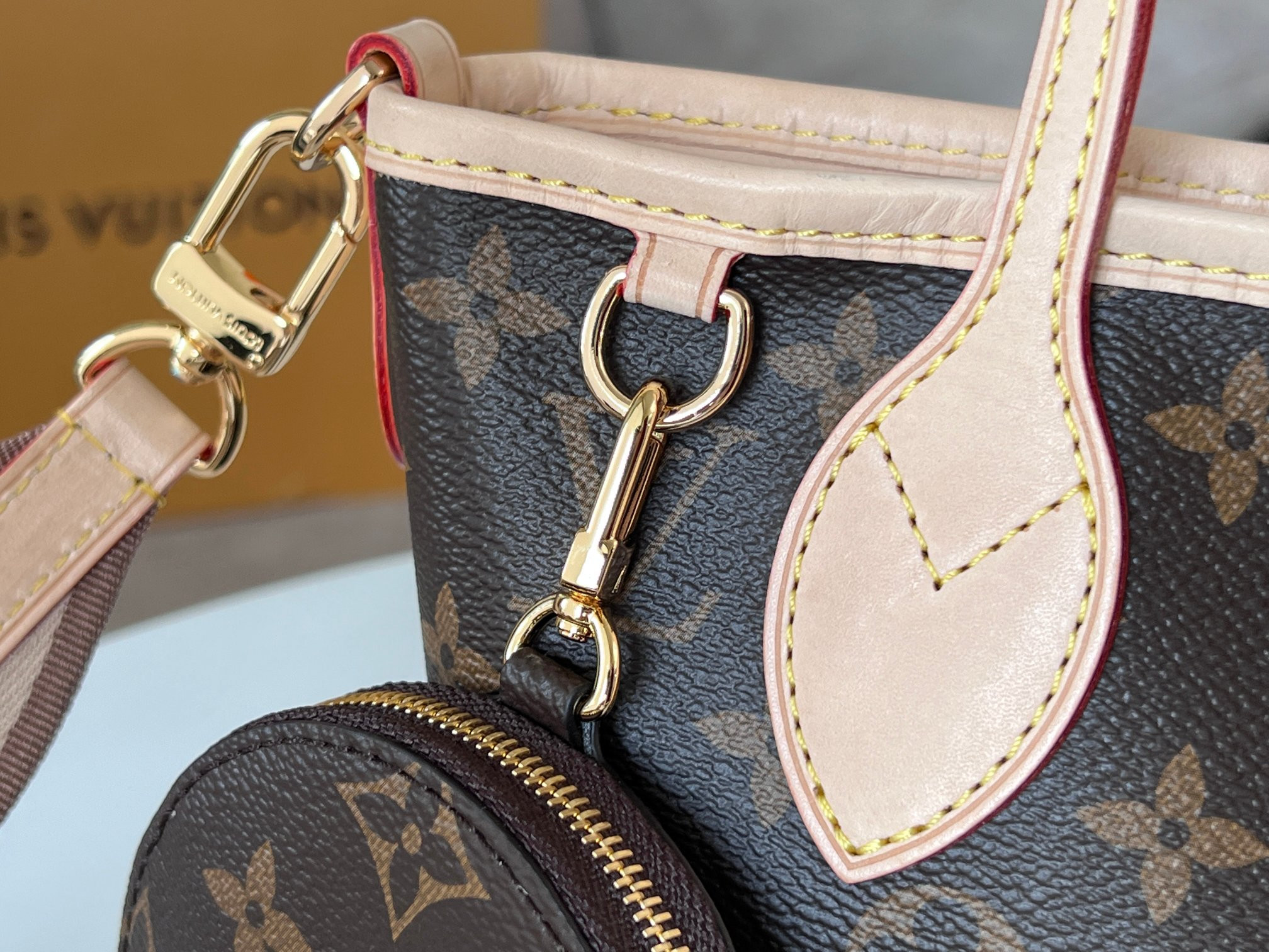 LV Neverfull BB M46705