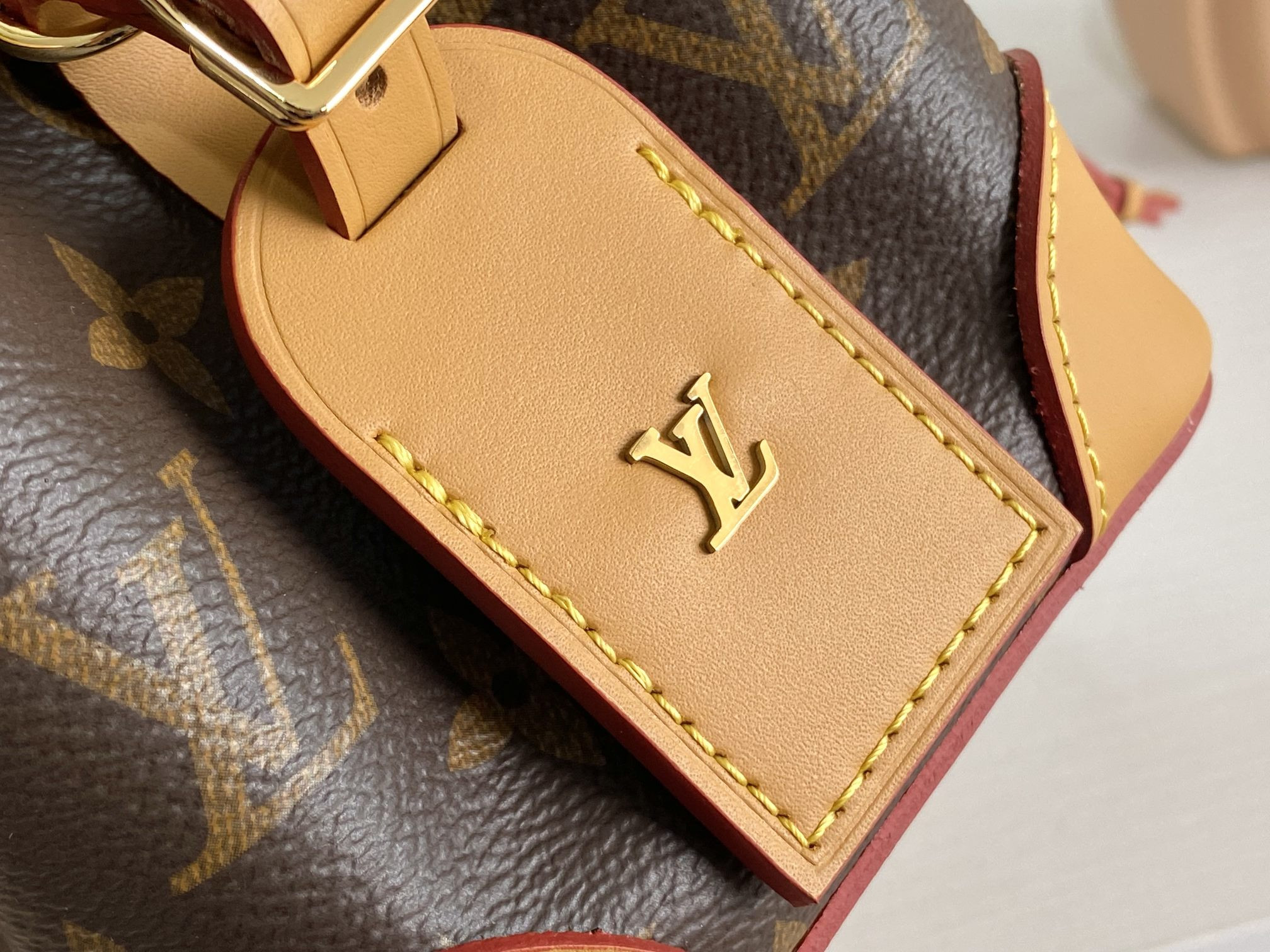 LV M57099 NOE PURSE 4.5 x 4.7 x 4.5 inches