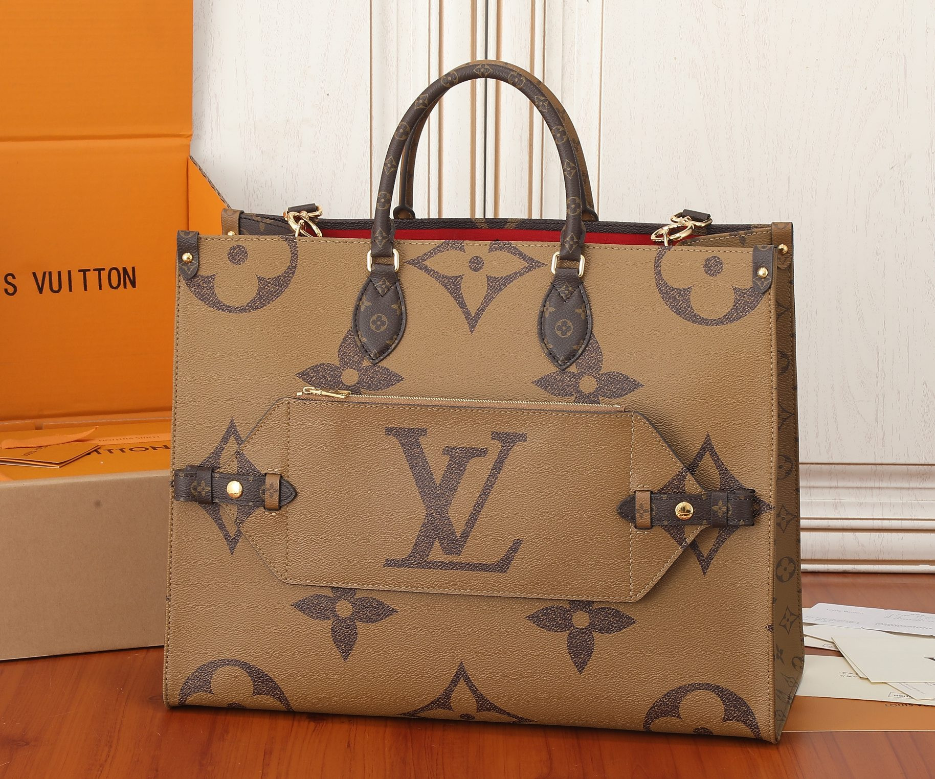 LV OnTheGo Voyage  M46823 16.9 x 13 x 7.3 inches