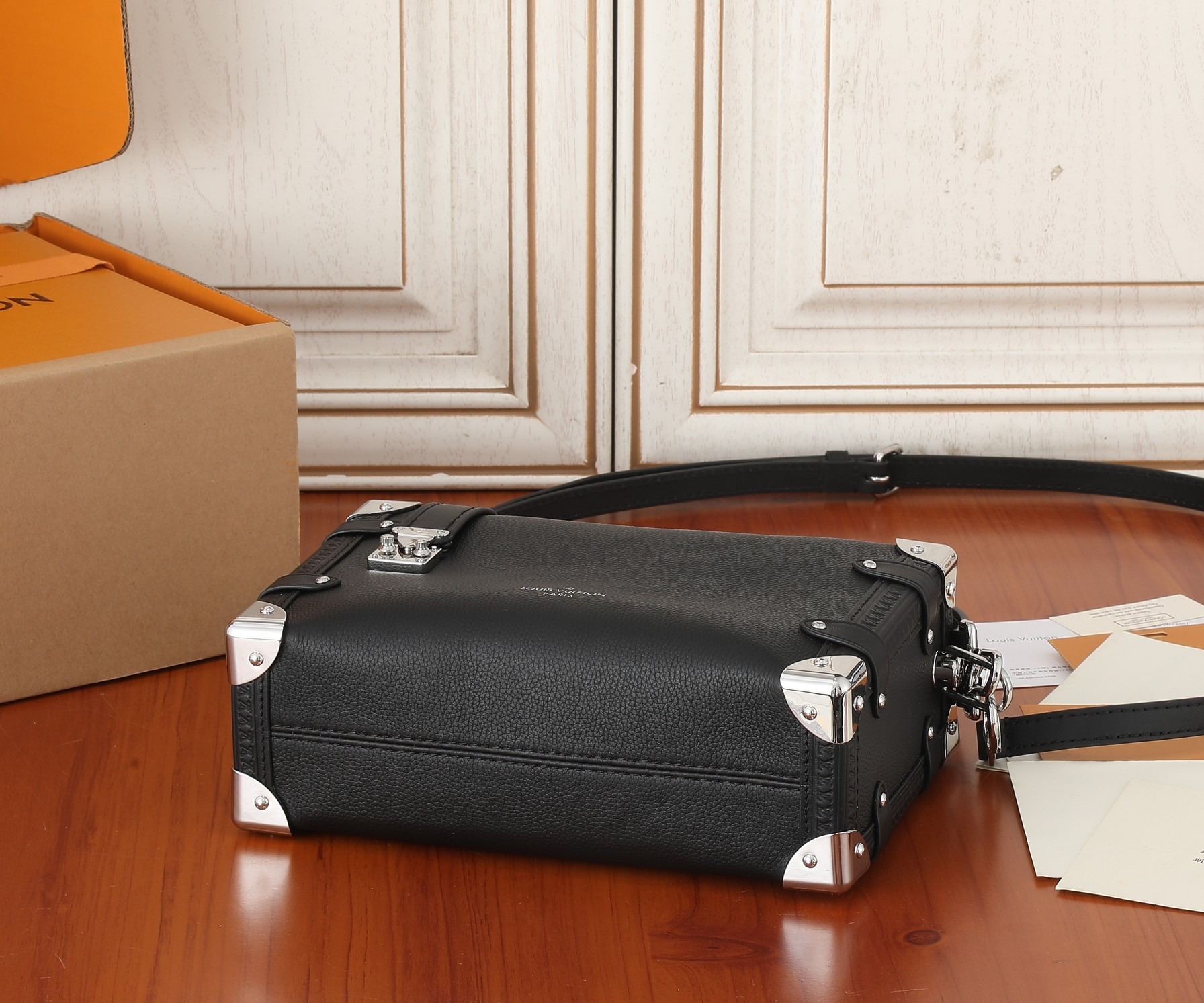 LV Side Trunk MM M25160 8.3 x 5.5 x 2.4 inches