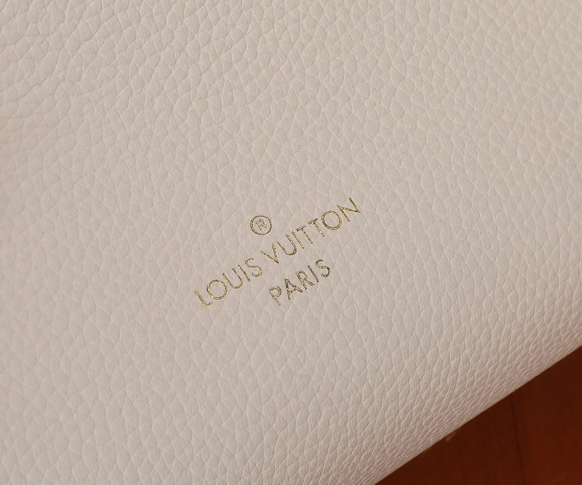 LV Side Trunk PM M23915 7.1 x 4.9 x 3.1 inches