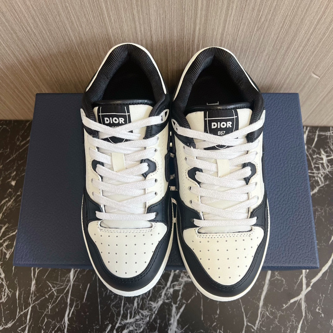 ua D*or b57 low-top sneaker black and white