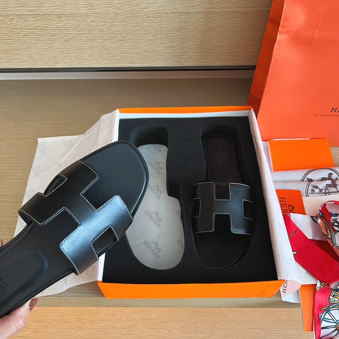 ua H**me5 oran sandal