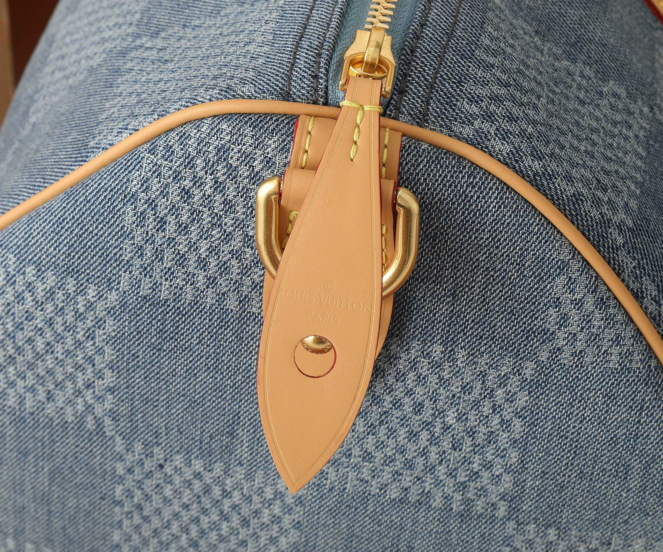 LV Speedy 40 Bandoulière N40701 15.7 x 10.2 x 9.1 inches