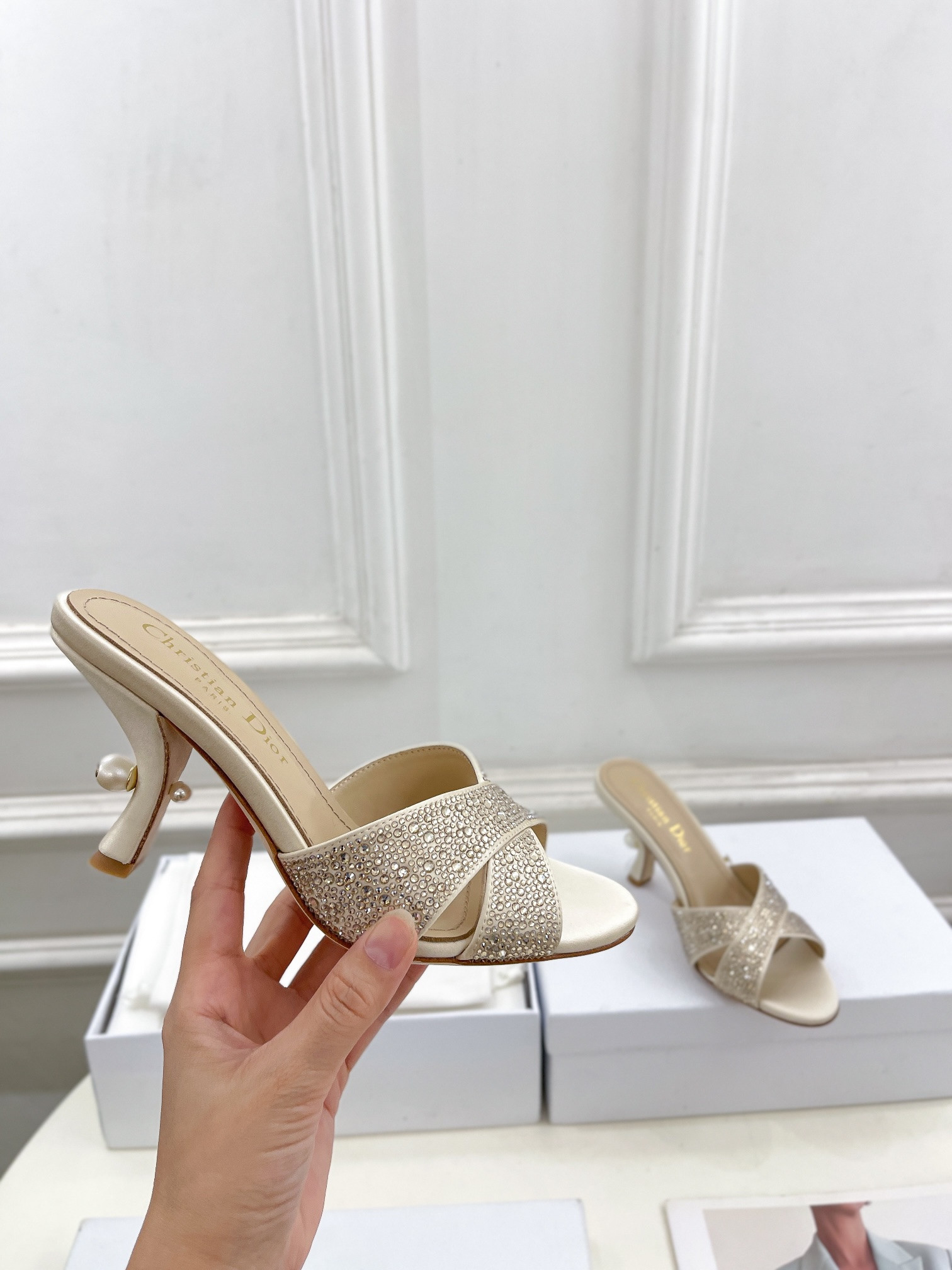 ua D*or tribales heeled slide