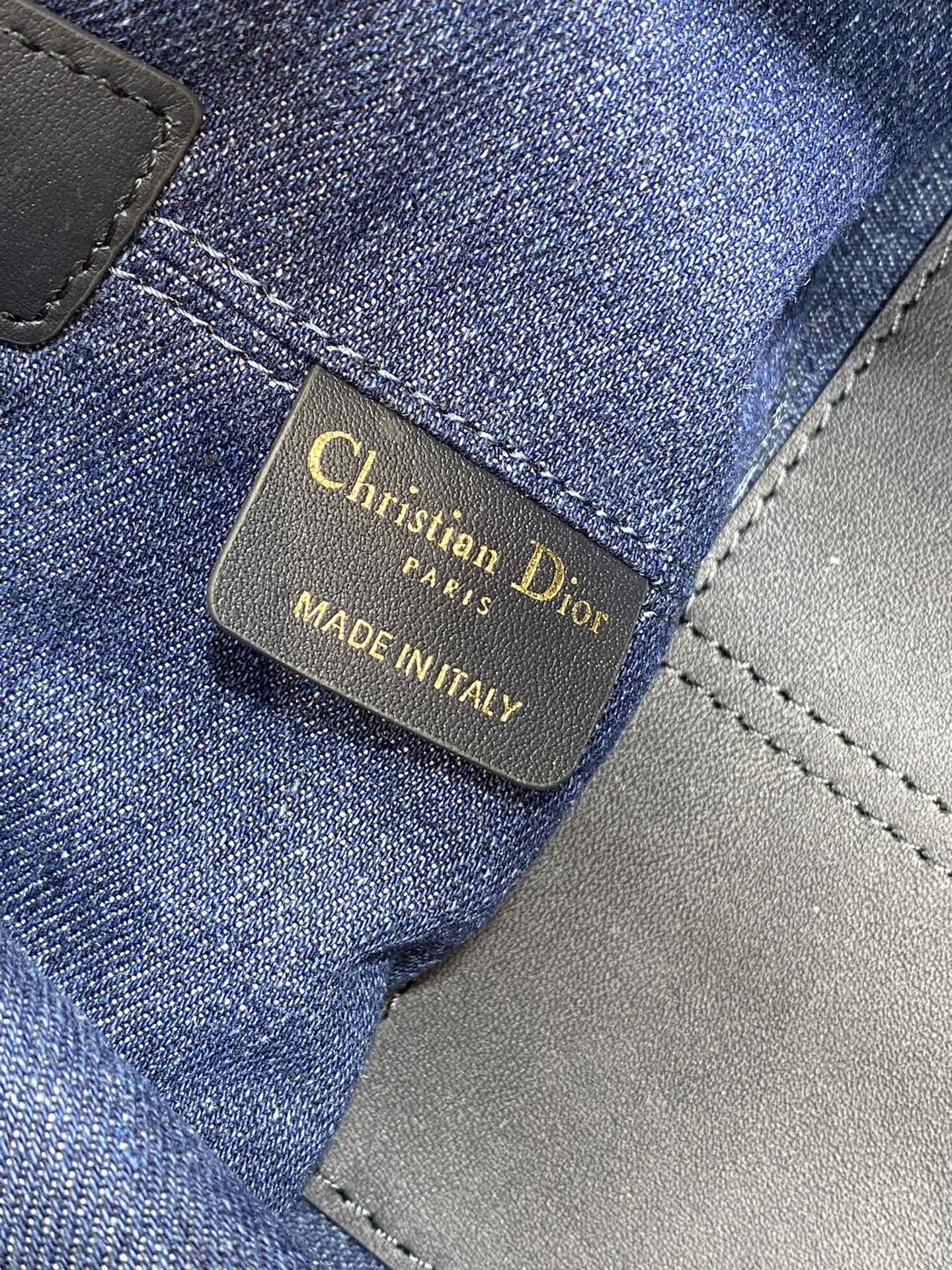 small D*or toujours bag blue denim D*or oblique jacquard 23 x15 x15cm