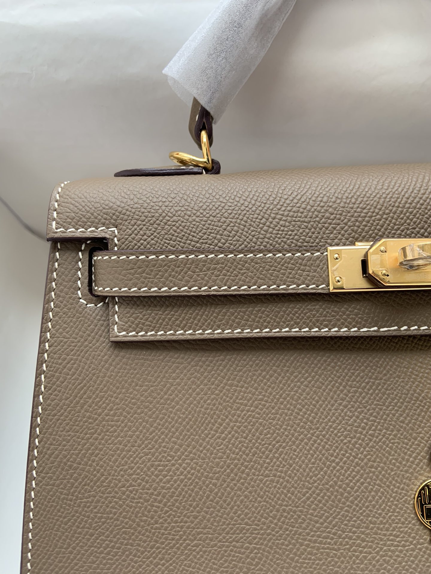 HERMÈS Kelly Gold-tone Hardware 25 28