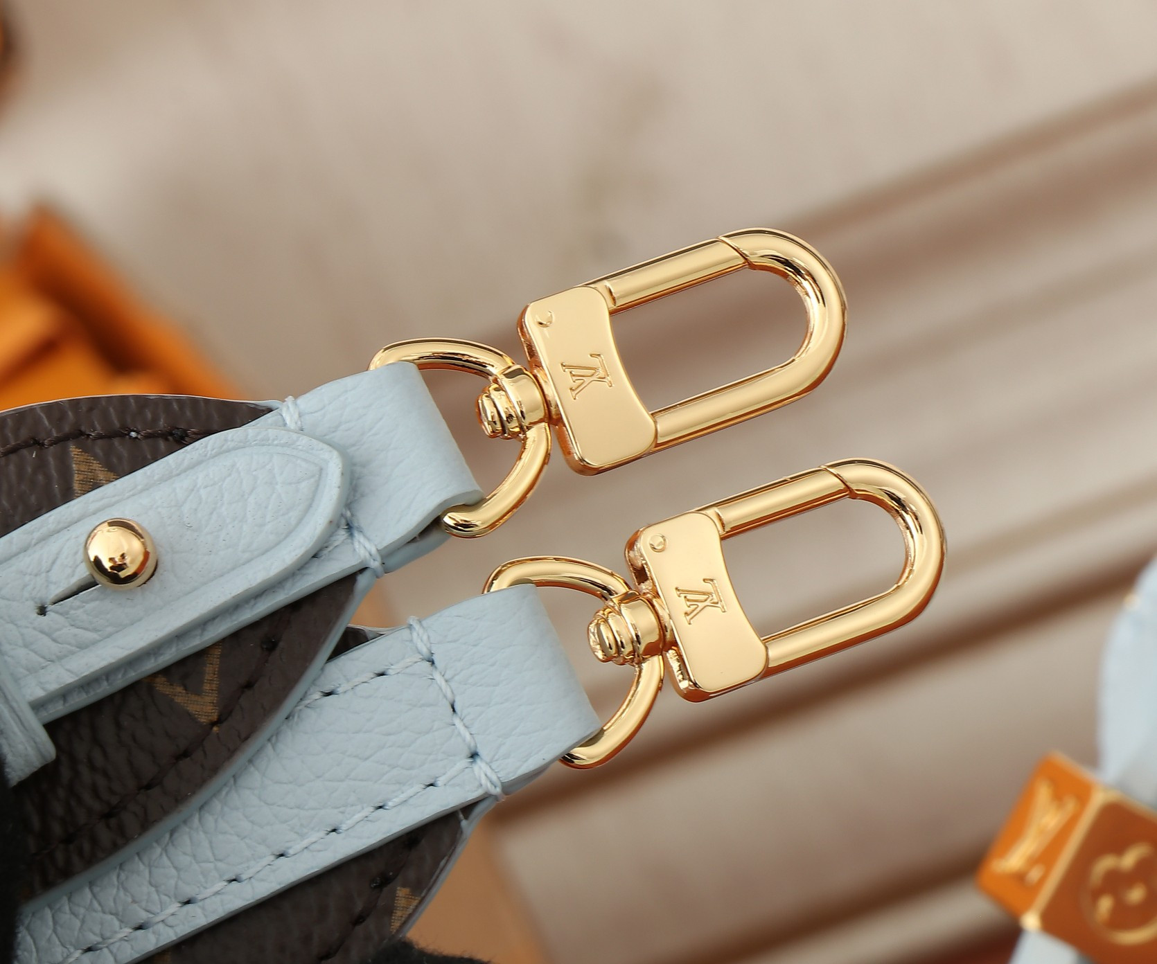 LV Speedy 18 M24604 18x12.5x11CM