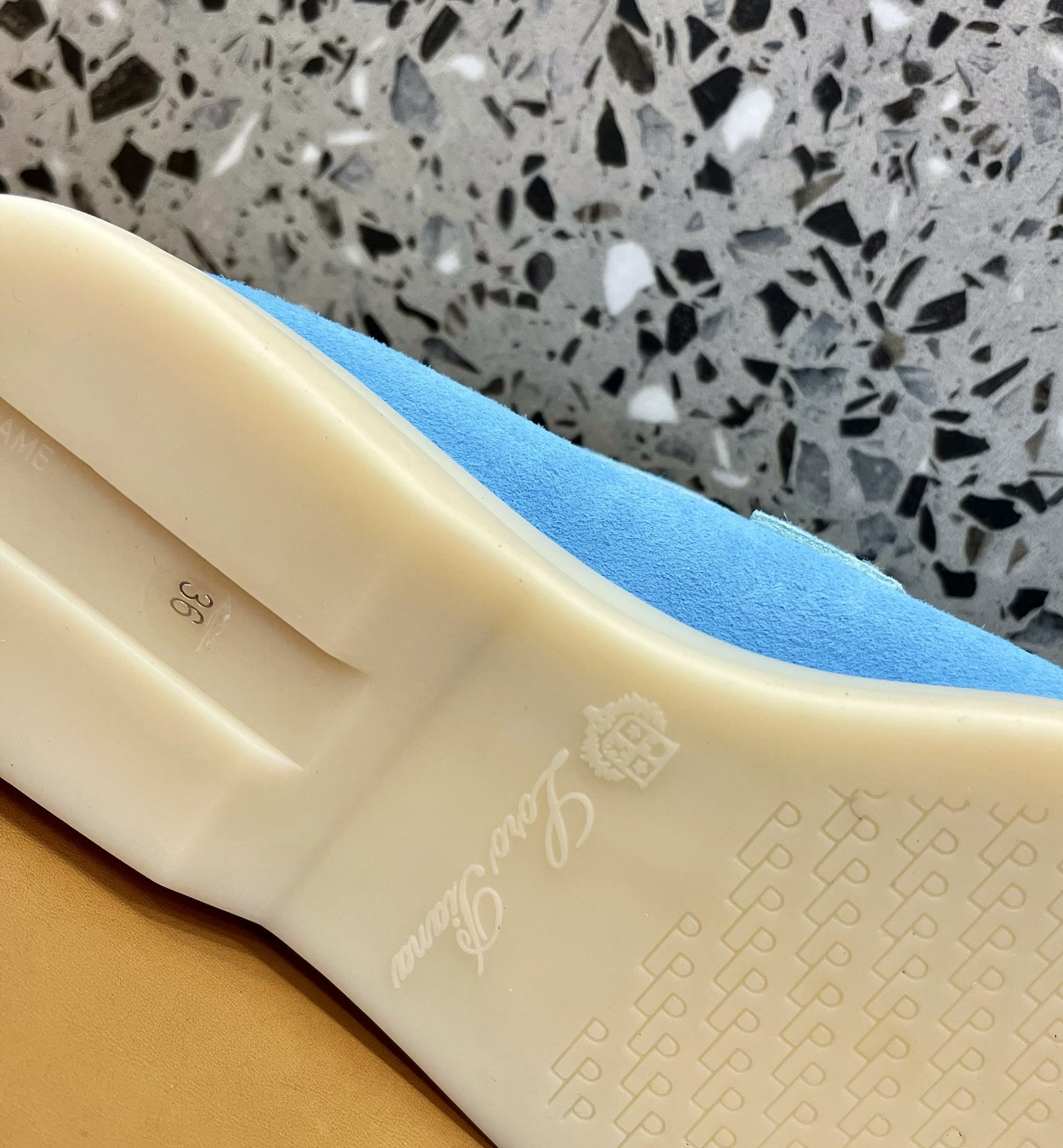 ua L**o p*ana summer charms walk loafers