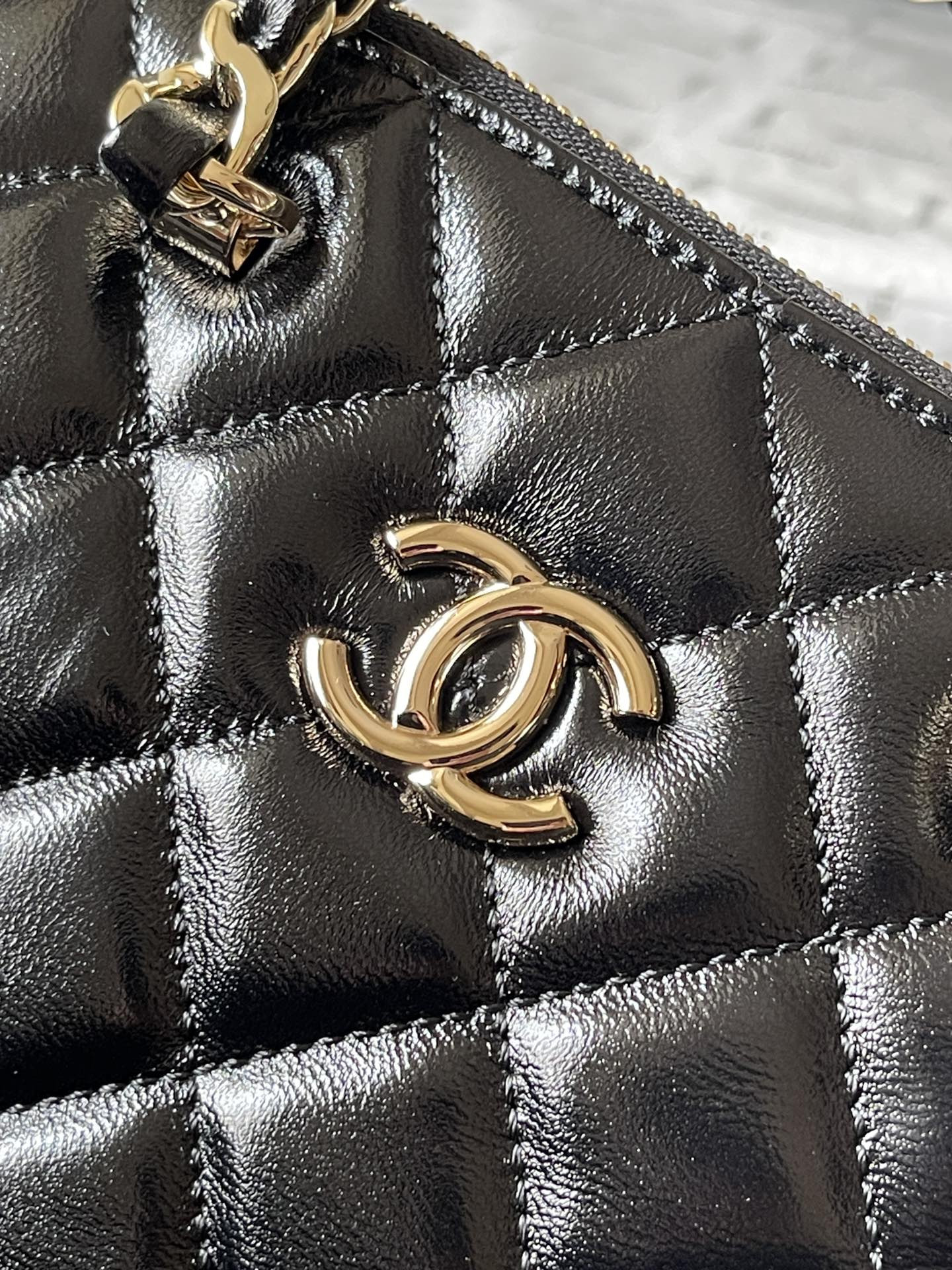 Ch*el small shopping bag 15x20x6cm