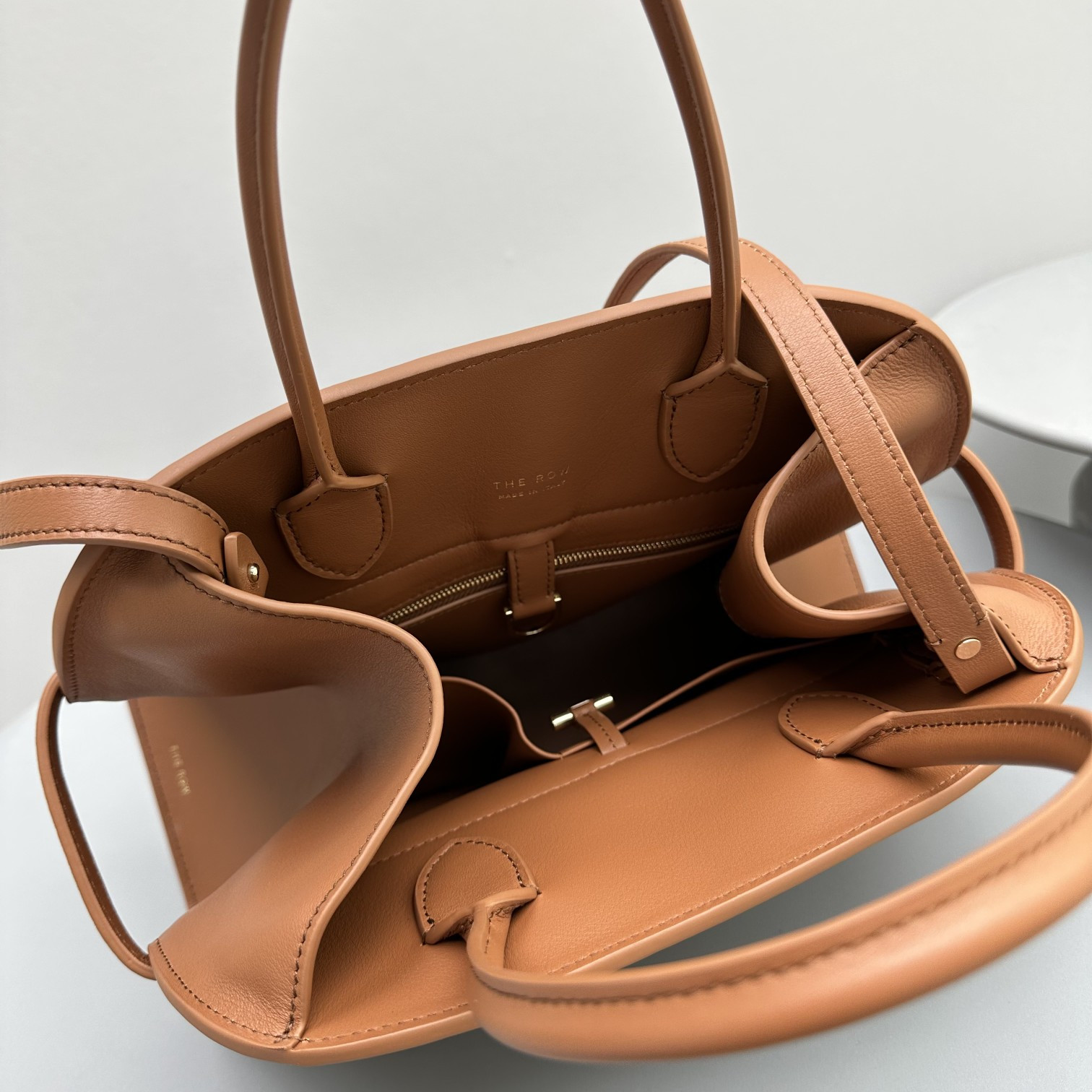 T*e R0w margaux belt 12  32x15x25cm