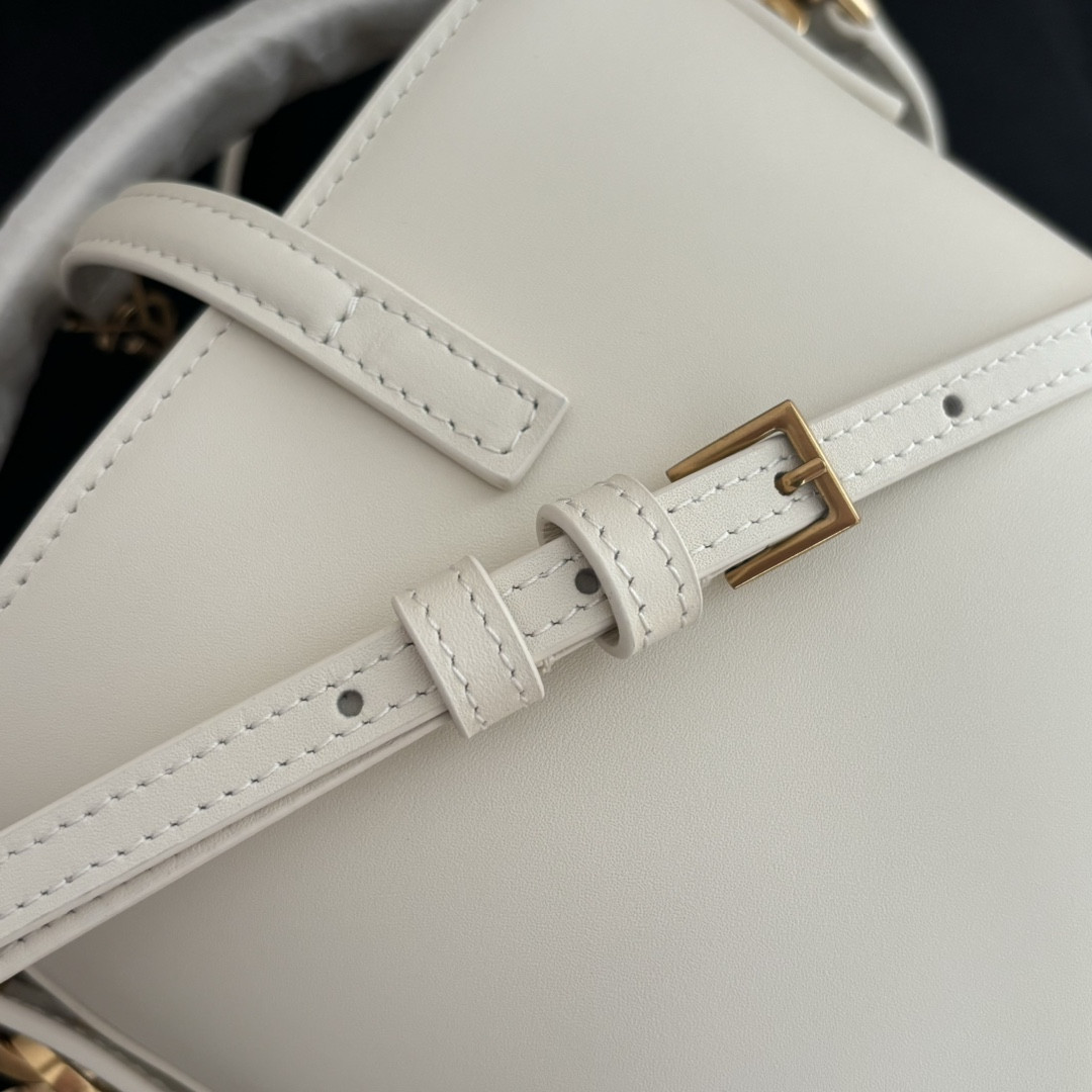 Y*L le 37 mini (shiny leather) 15x13x6cm