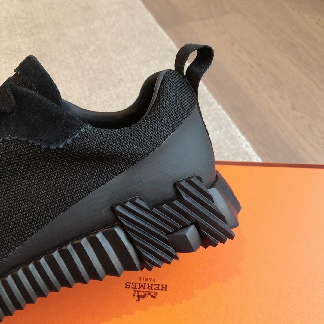 ua H**me5 bouncing sneaker