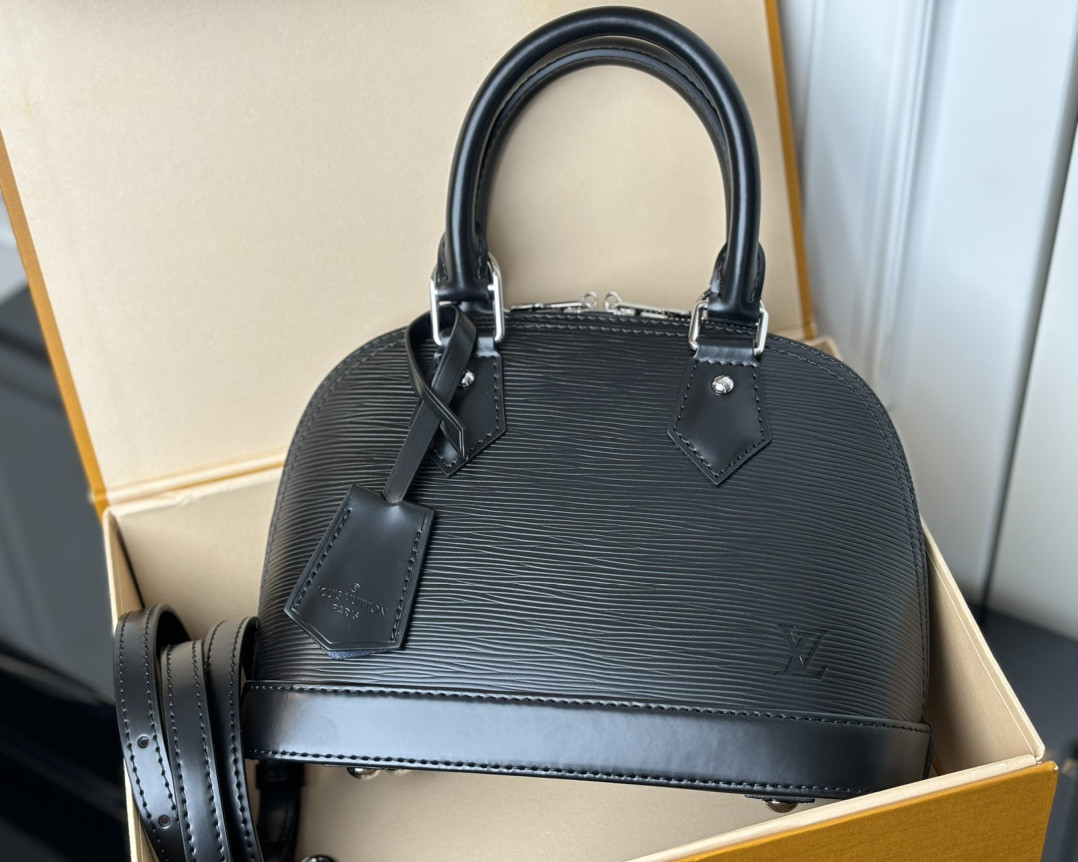 LV Alma BB M24645 23.5 x 17.5 x 11.5 cm