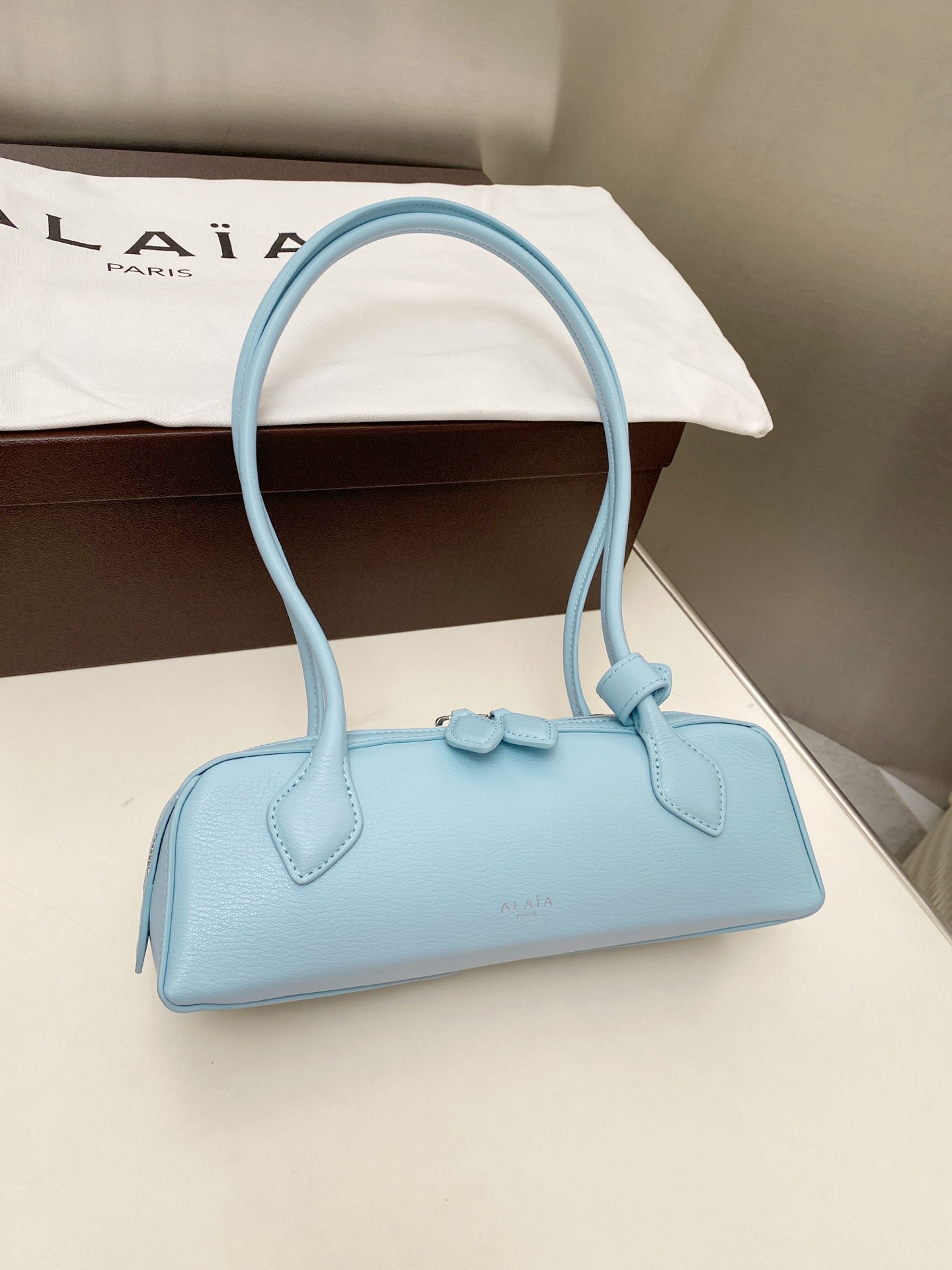 ALAÏA LE TECKEL SMALL BAG 27x9x8cm