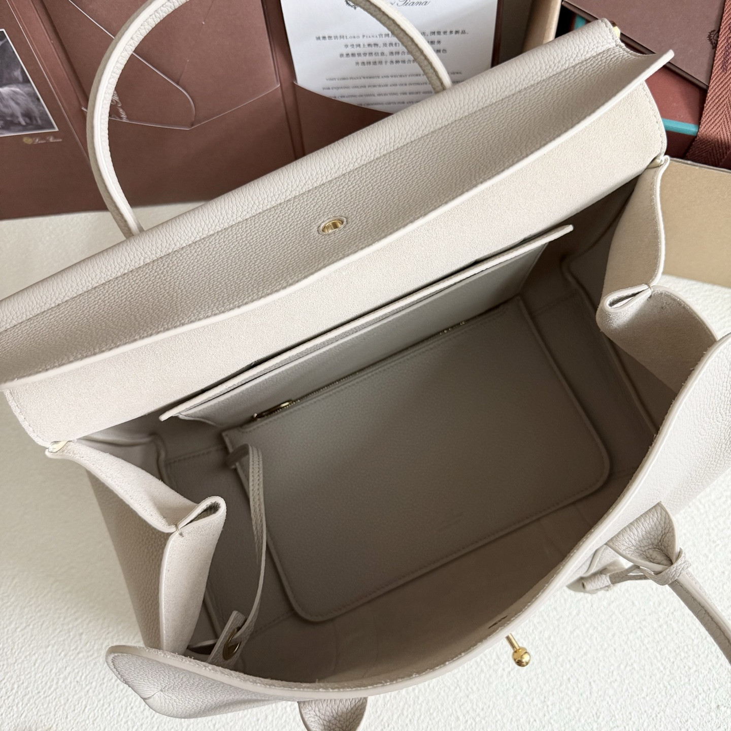 L**o p*ana loom l32 calfskin 33x23x18cm