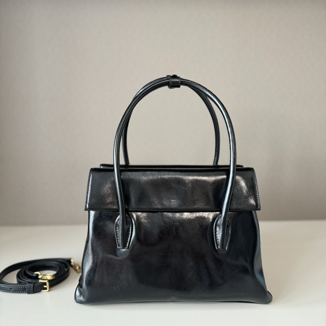 Miu Miu Solitaire Shiny Leather Bag 19.5x28x11cm