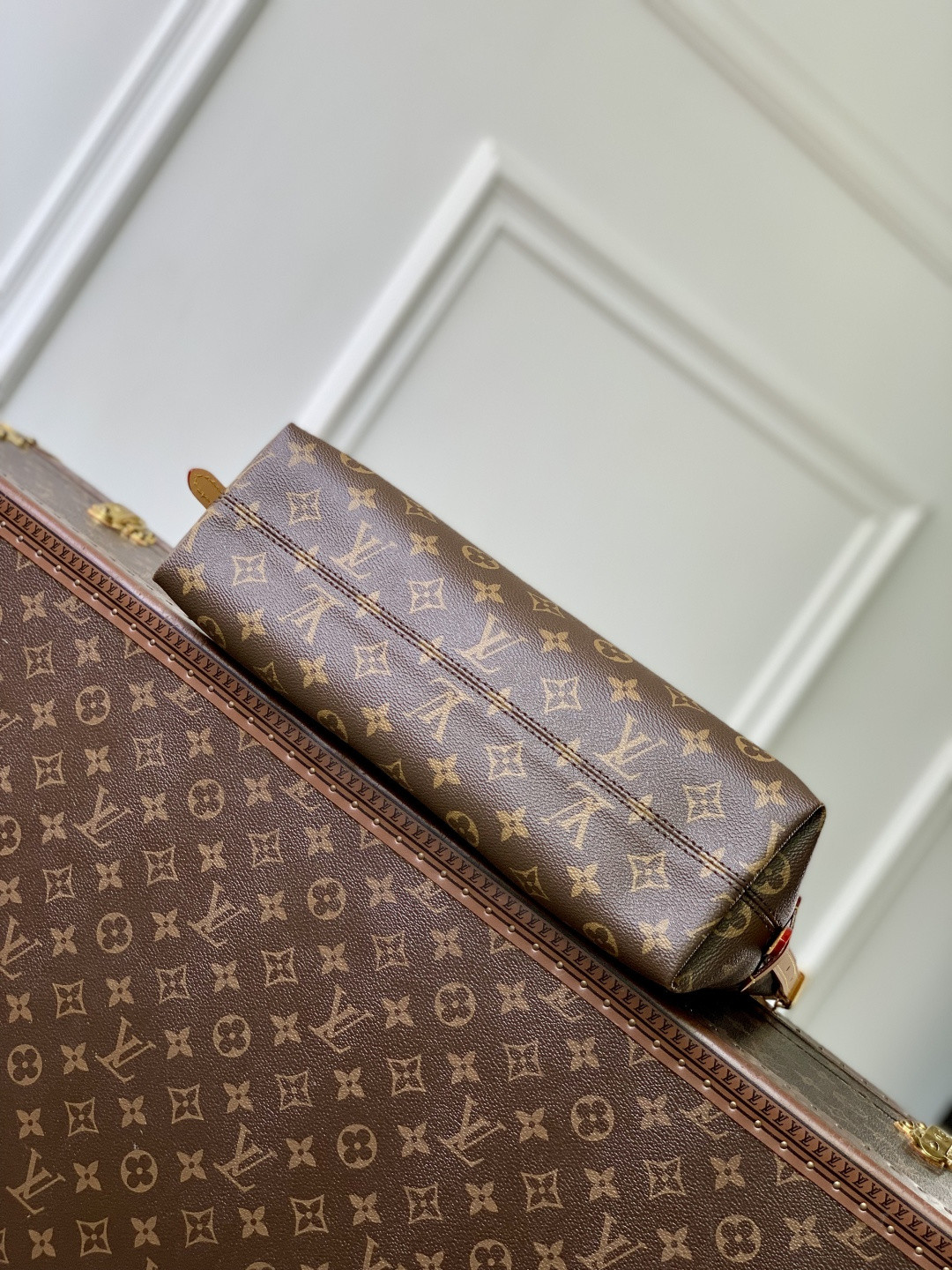 LV CarryAll East West M28101 36x19x10cm